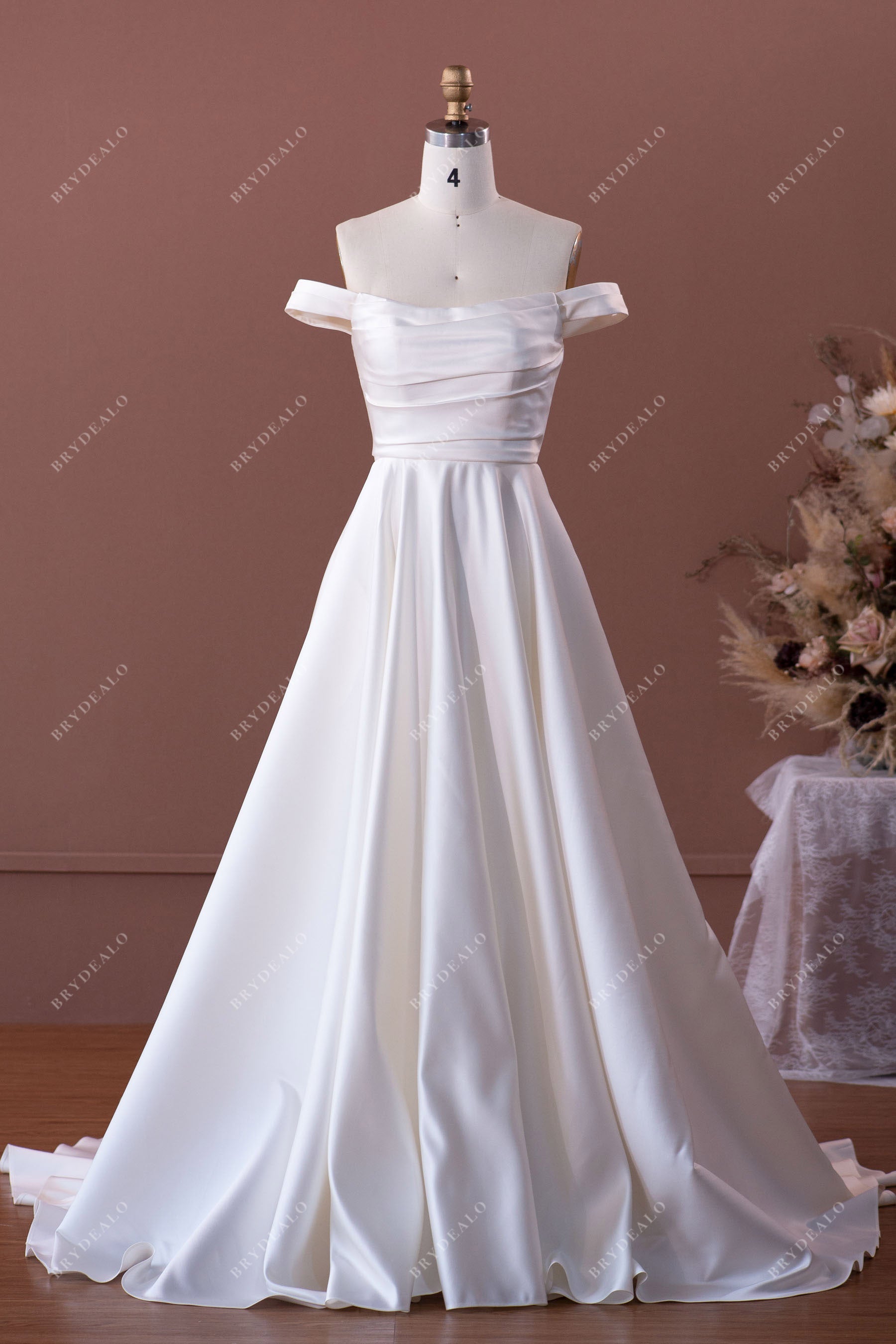 Off The Shoulder Elegant Ivory Wedding Dress With Train Satin Evening Dress main image 1