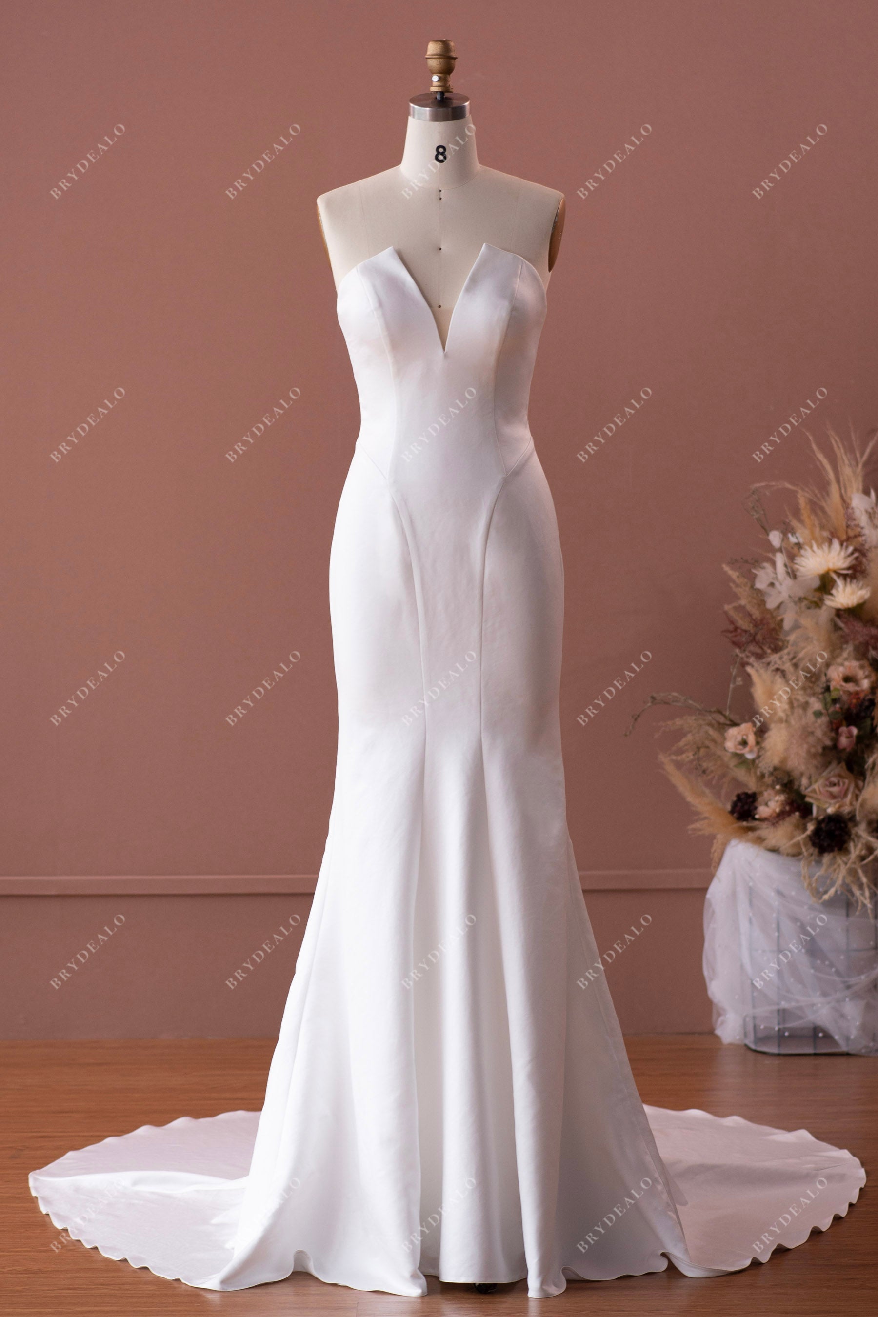 satin v neck mermaid wedding dress Arabic Custom-Made Satin Mermaid simple Satin wedding dress with Detachable Train and Bow Back