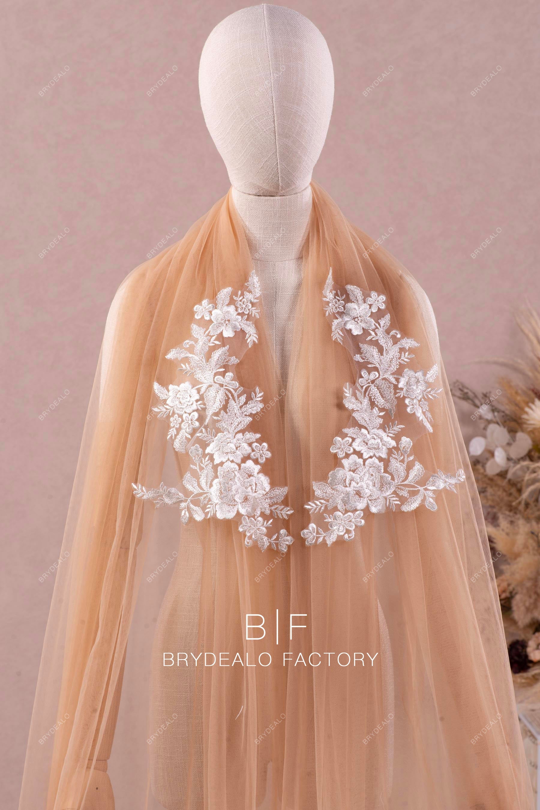 Symmetrical Flower Embroidery Lace Appliques For Sale