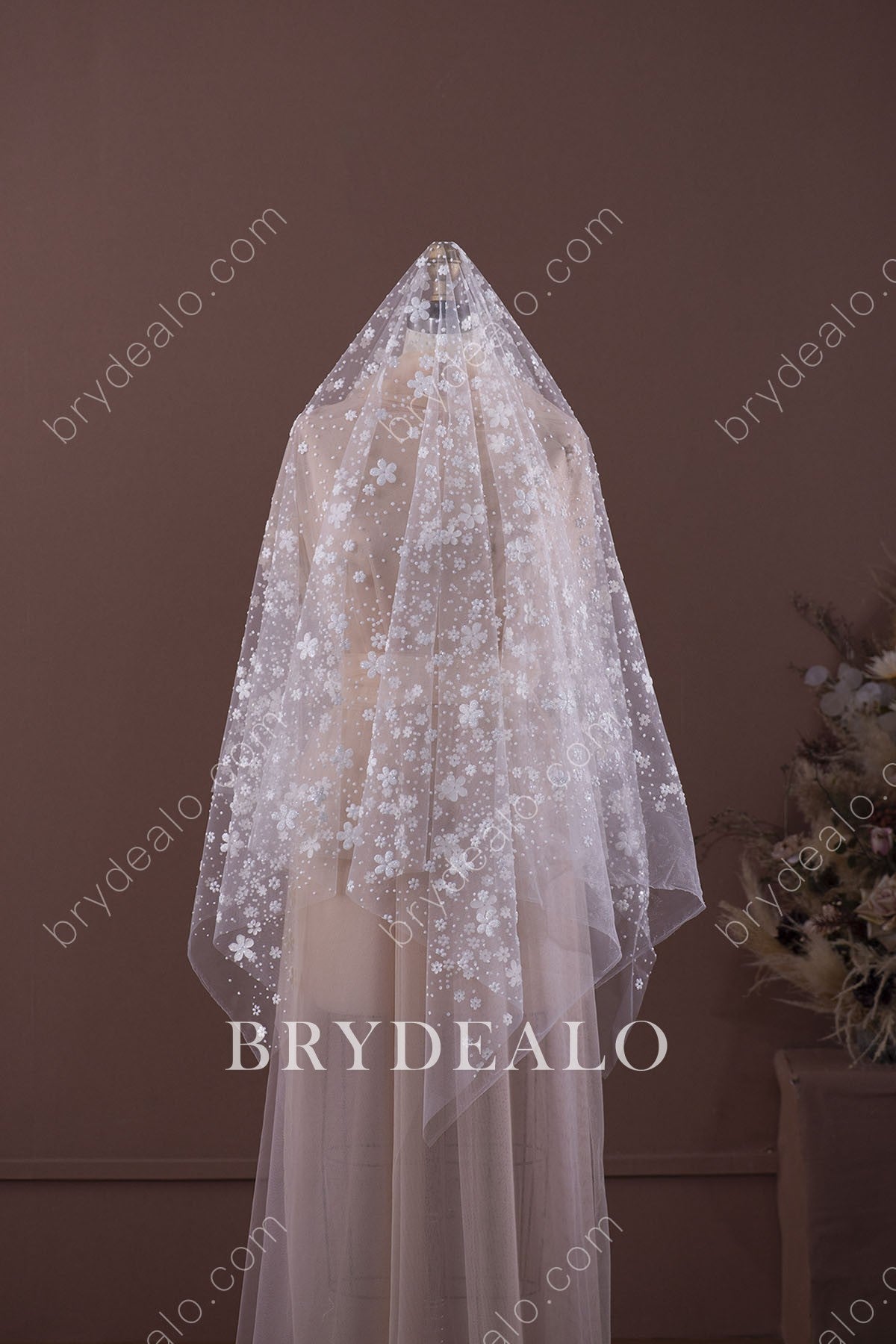 Best Bloomy Floret Lace Tulle Designer Fabric