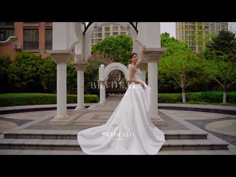 classic strapless satin pocket wedding dress