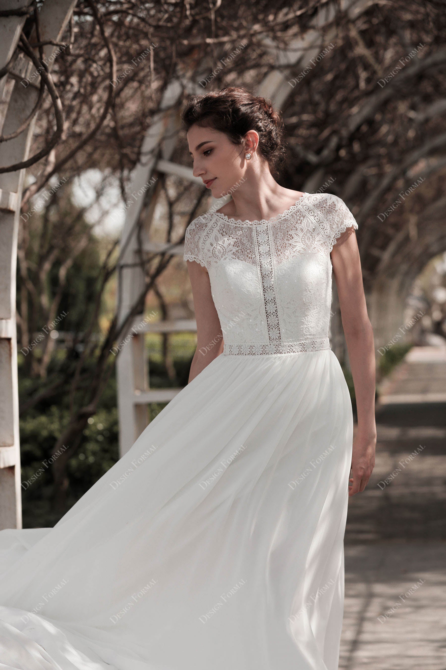 illusion cutout lace chiffon wedding dress