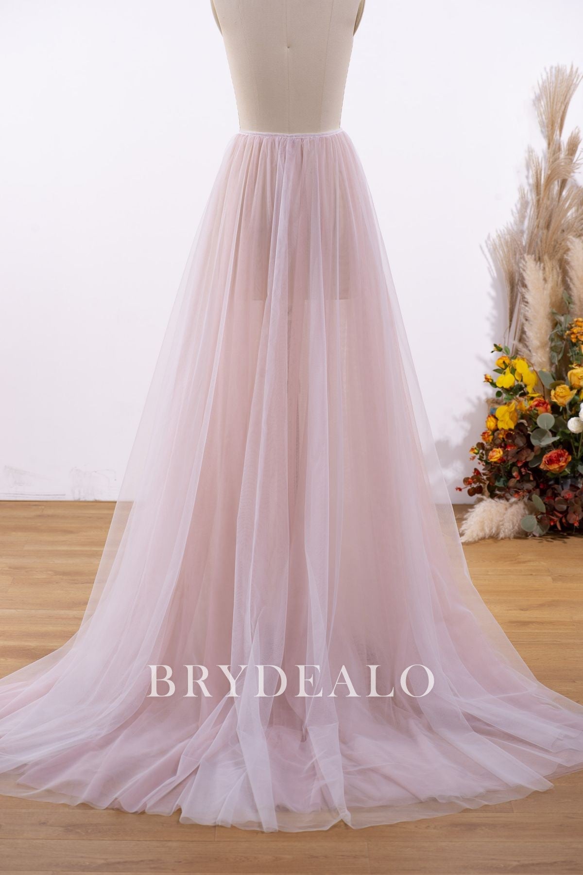 court train A-line tulle detachable overskirt