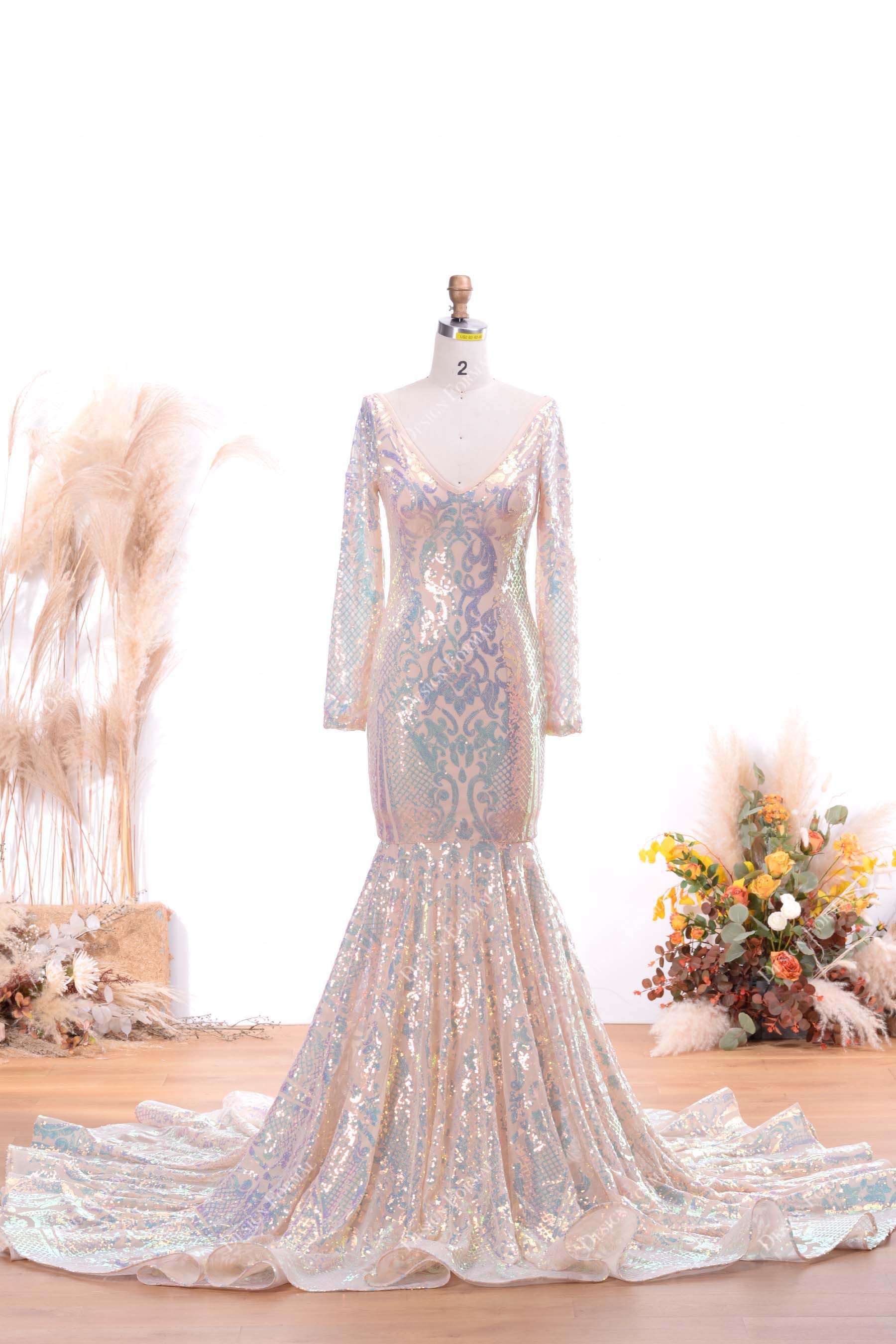 Unique Iridescent Sequin V-neck Mermaid Afro-descendant Prom Dress Unique Iridescent Sequin V-neck Mermaid Afro-descendant Prom Dress