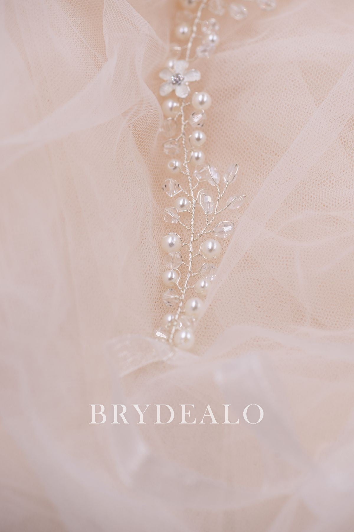 Adjustable Romantic Flowers Pearls Headband for Brides