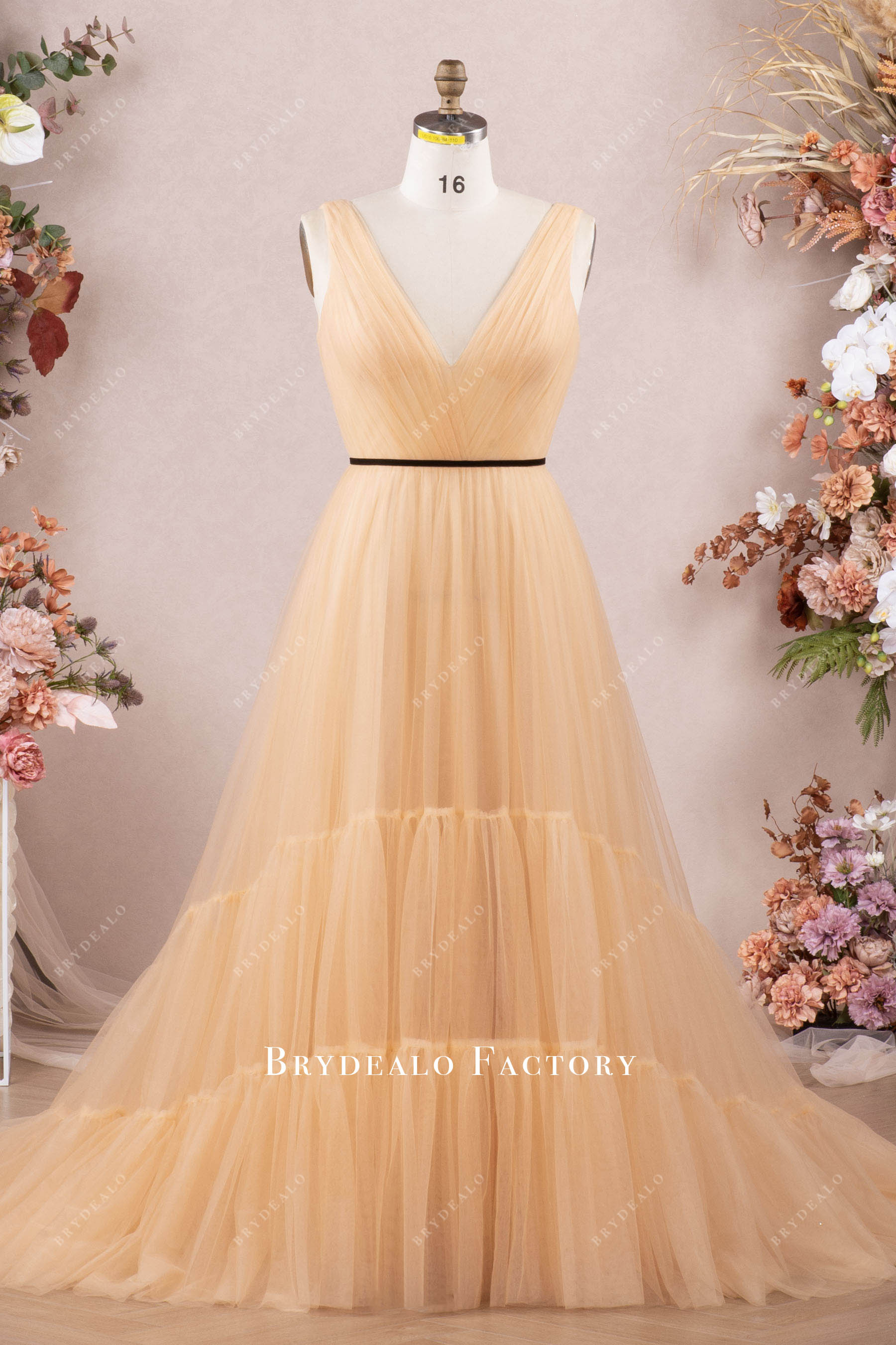 Plus Size Nude Beige Pleated Tulle V-neck Long Prom Bridesmaid Dress Plus Size Nude Beige Pleated Tulle V-neck Long Prom Bridesmaid Dress