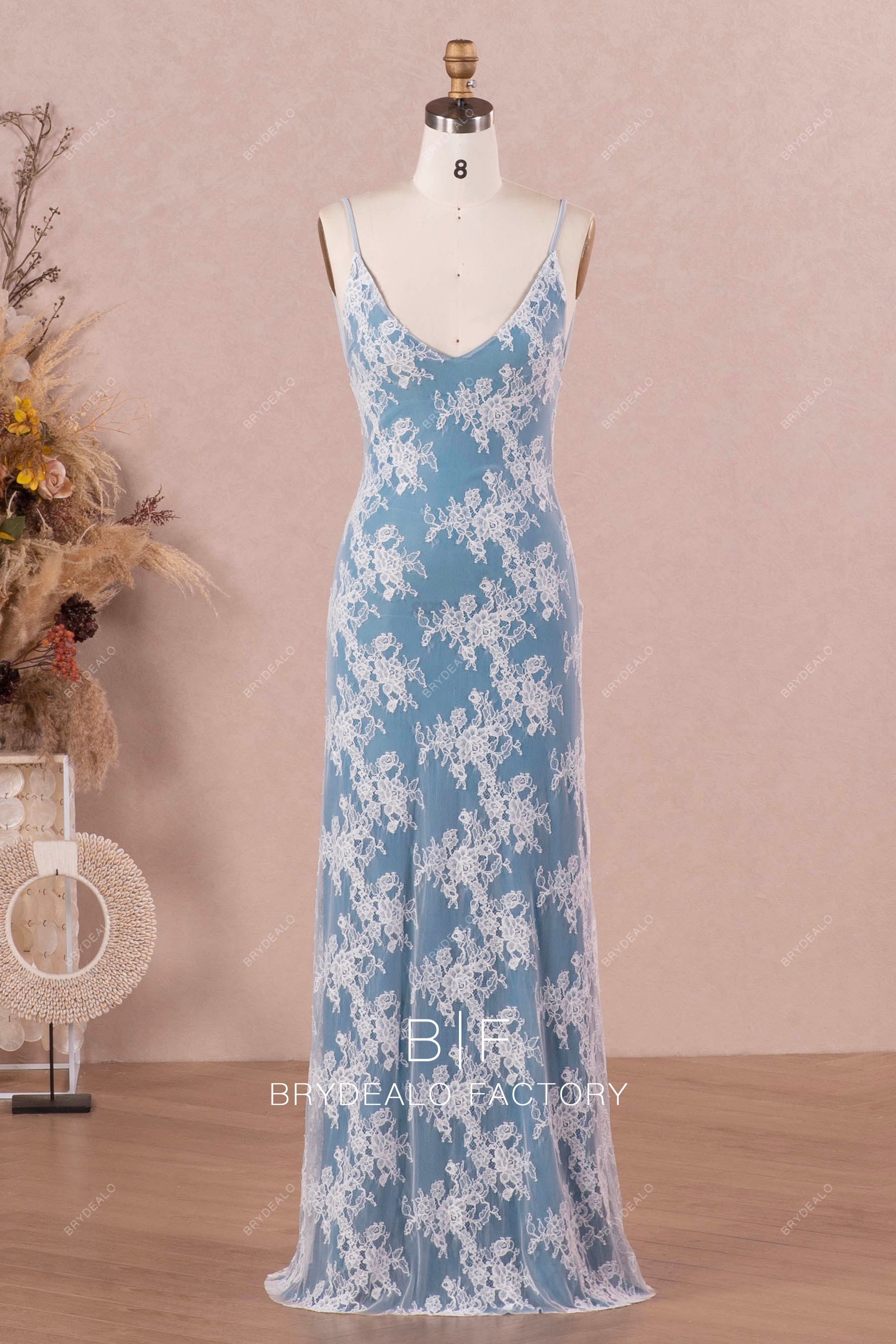 Simple Thin Strap Scoop Neck Peacock Lace Sheath Bridal Slip Dress, White