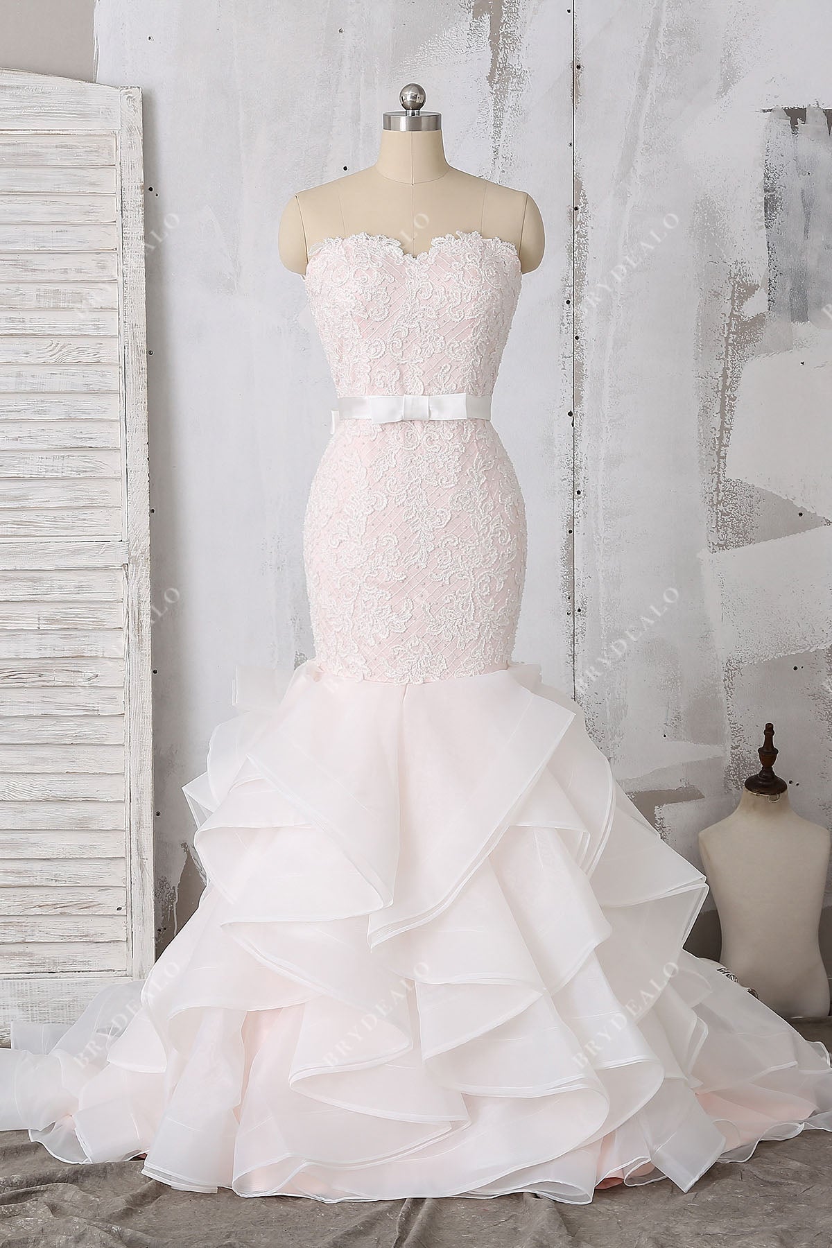 Glamorous Strapless Pink Tulle Beaded Long Wedding Dress Formal Bridal Dress