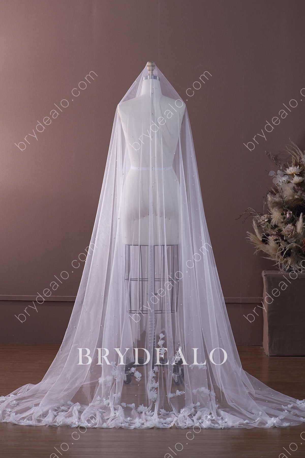 Romantic Pearls 3D Flowers Cathedral Length Bridal Veil