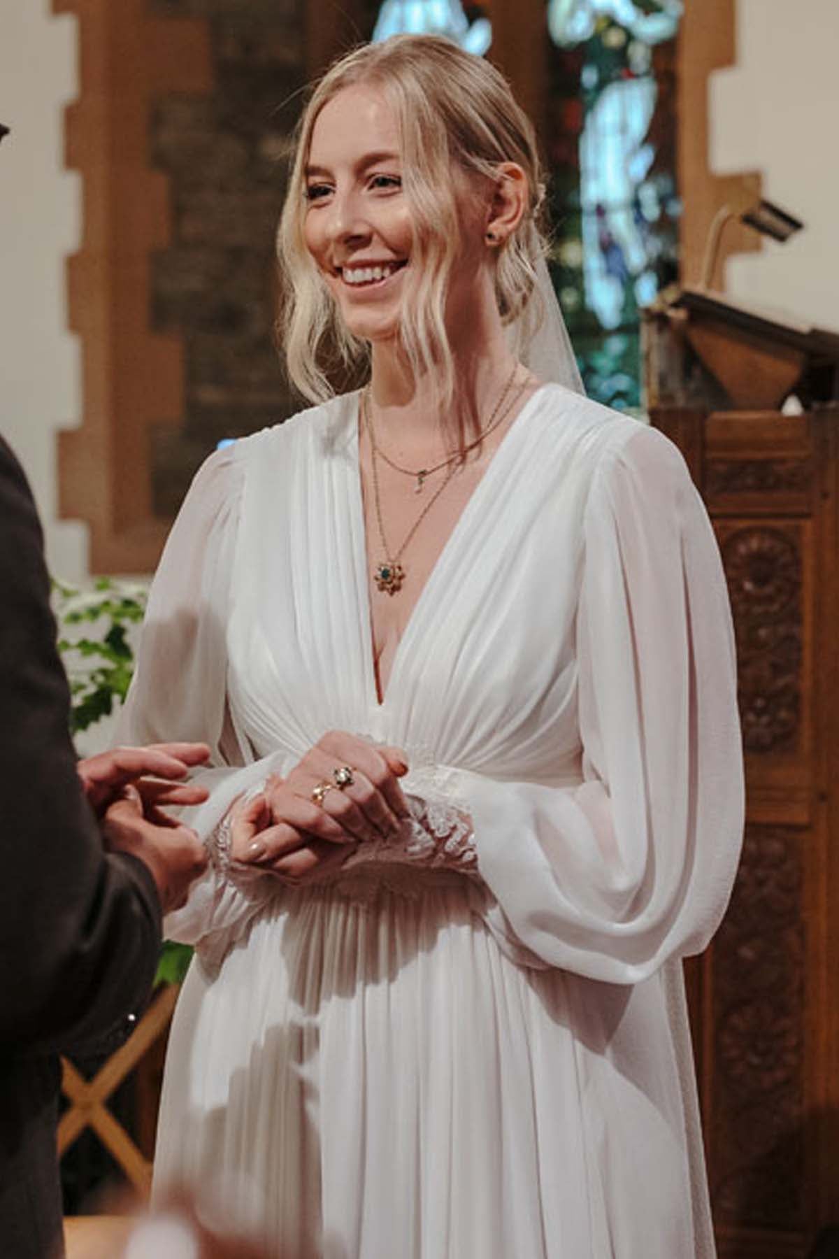 pleated V-neck puffy sleeves bridal dress