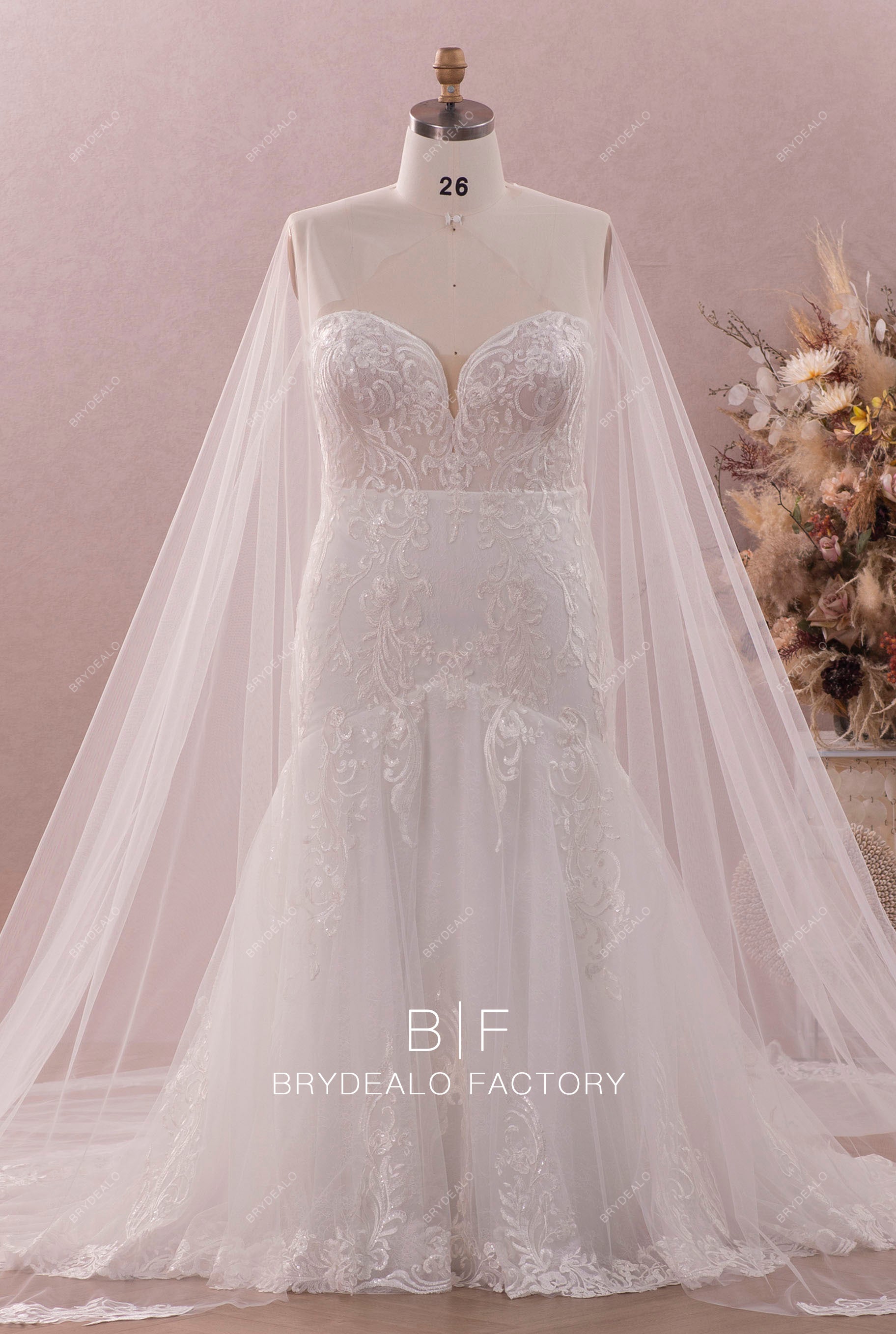 Plus Size Wild Lace Sweetheart Mermaid Watteau Train Wedding Dress