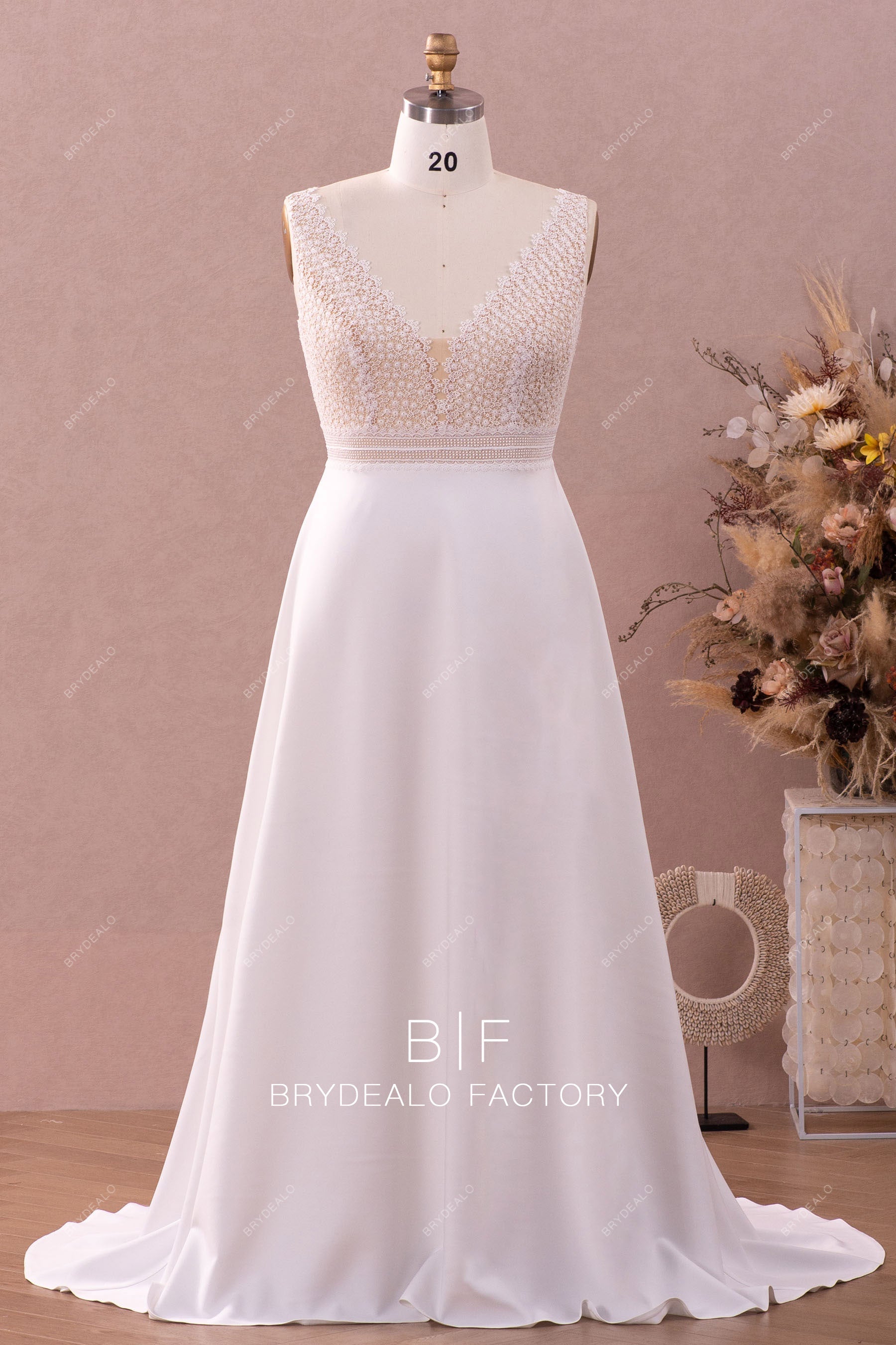 Plus Size Straps Plunging Lace Crepe A-line Fall Wedding Dress Plus Size Straps Plunging Lace Crepe A-line Fall Wedding Dress