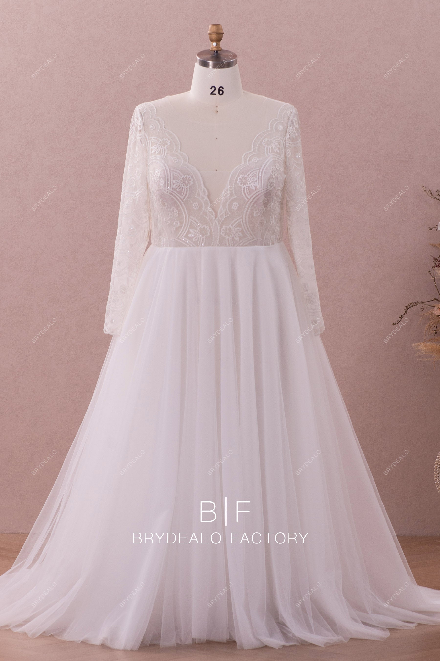 Plus Size Plunging Neck Sleeved Lace Tulle Elegant Bridal Dress Plus Size Plunging Neck Sleeved Lace Tulle Elegant Bridal Dress