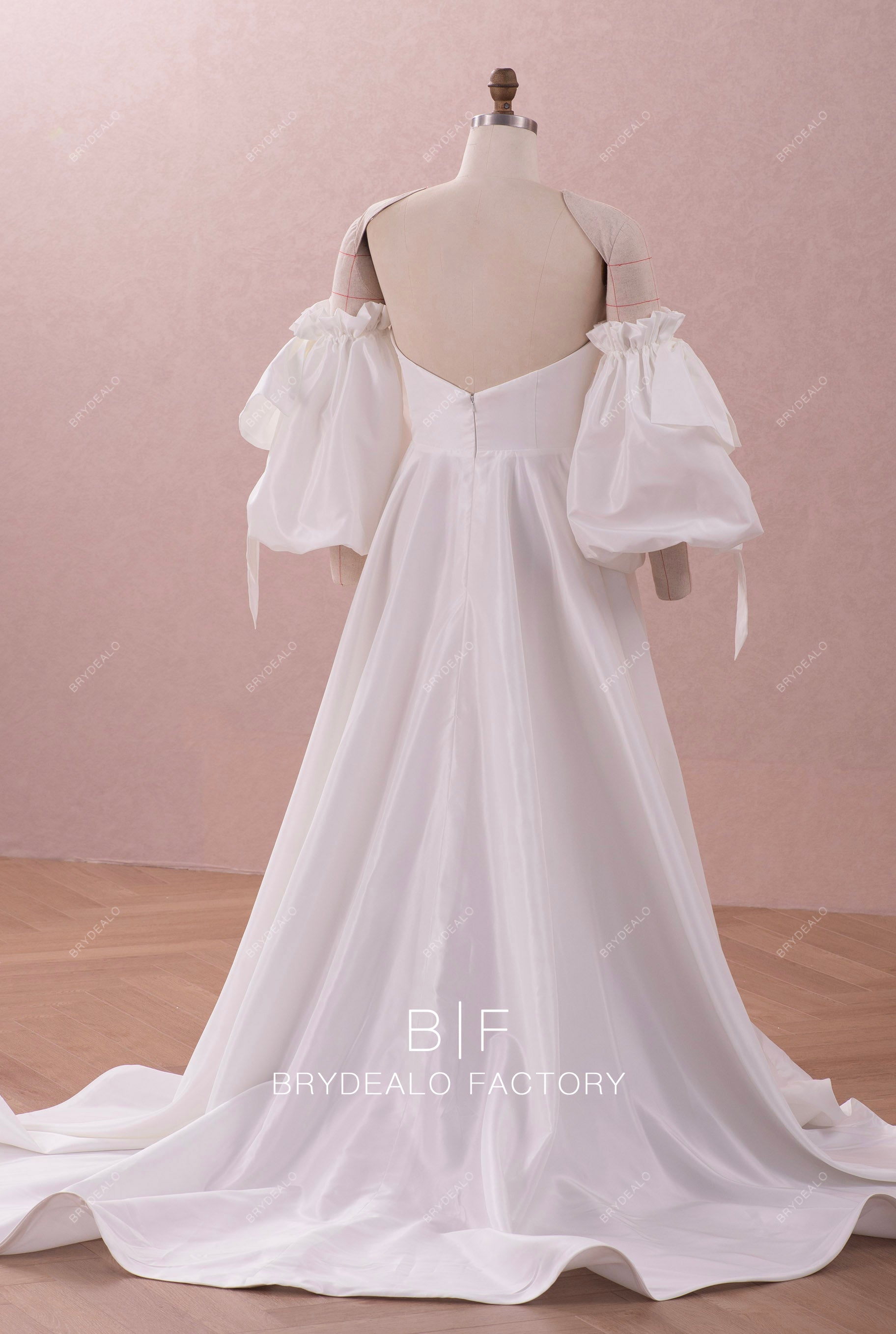 pretty horsehair long train A-line wedding dress