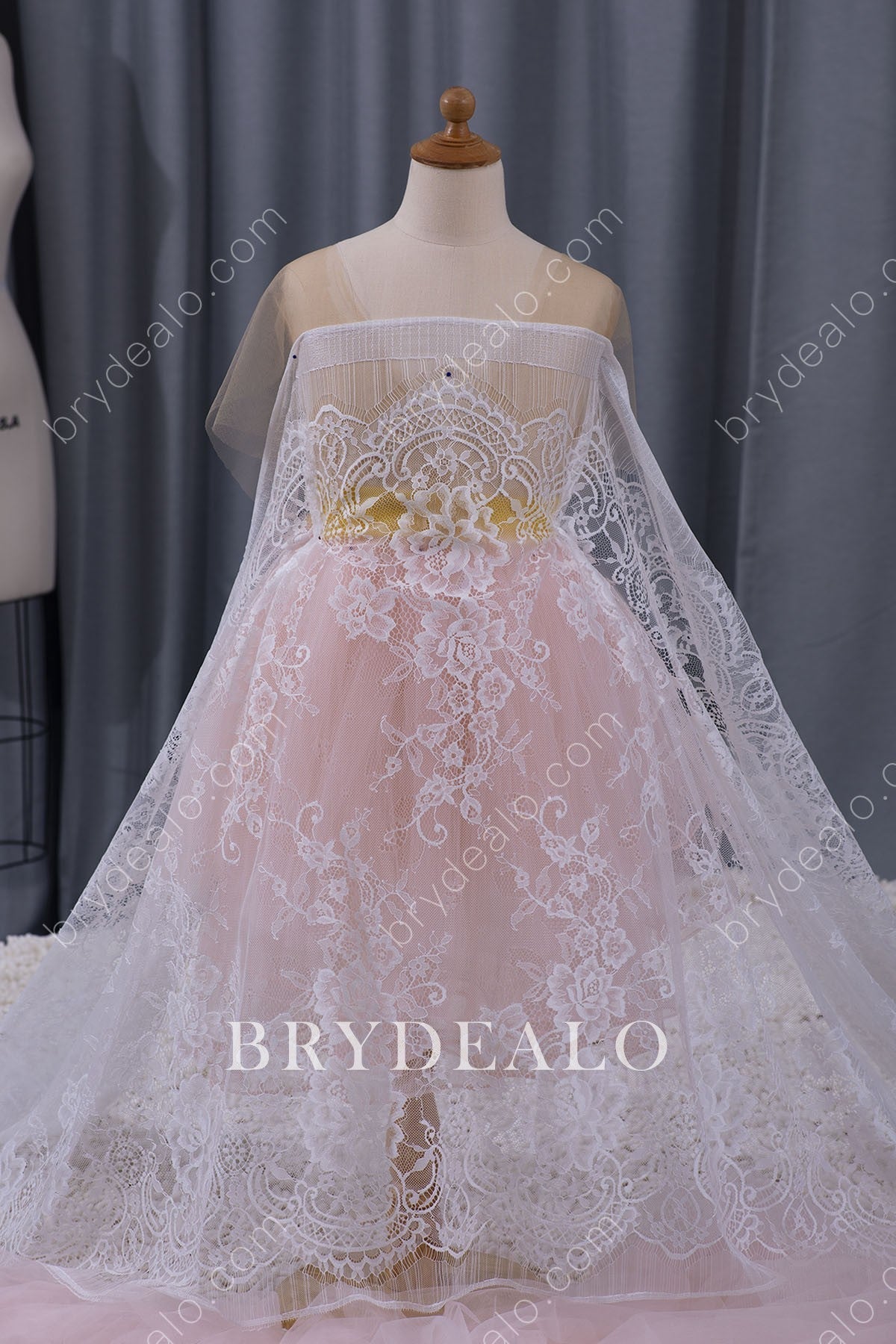 Beautiful Soft Flower Bridal Lace Trim Online for Dresses