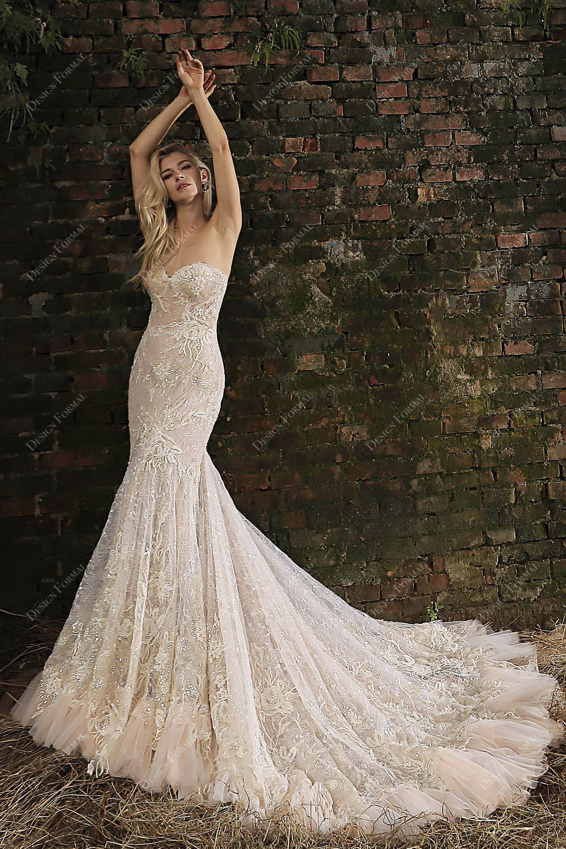 Sweetheart Neck Mermaid Lace Destination Wedding Dress