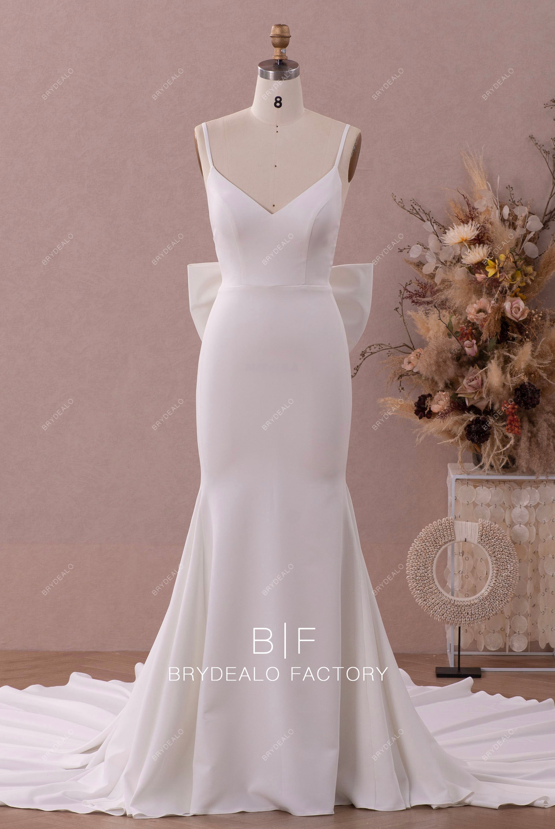 Spaghetti Straps Simple Crepe Big Bow Mermaid Bridal Gown Spaghetti Straps Simple Crepe Big Bow Mermaid Bridal Gown
