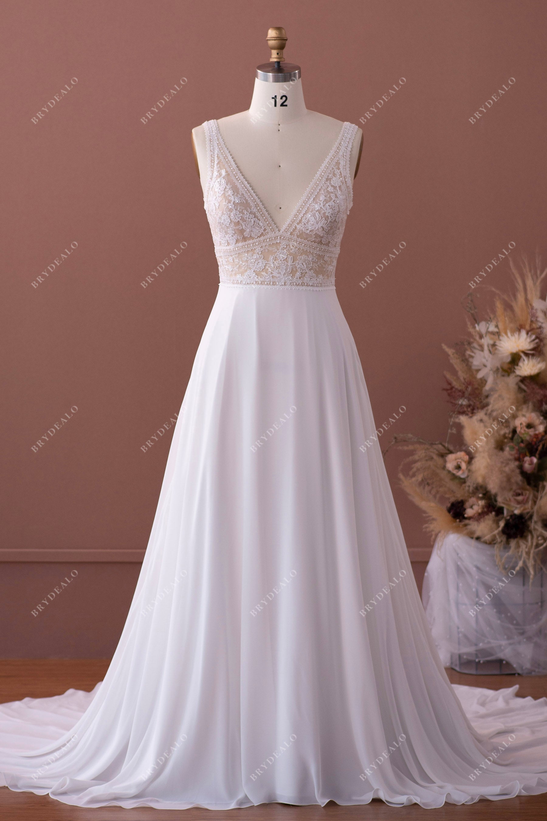 Boho Shimmery Lace V-neck Chiffon Chapel Train Wedding Dress Boho Shimmery Lace V-neck Chiffon Chapel Train Wedding Dress