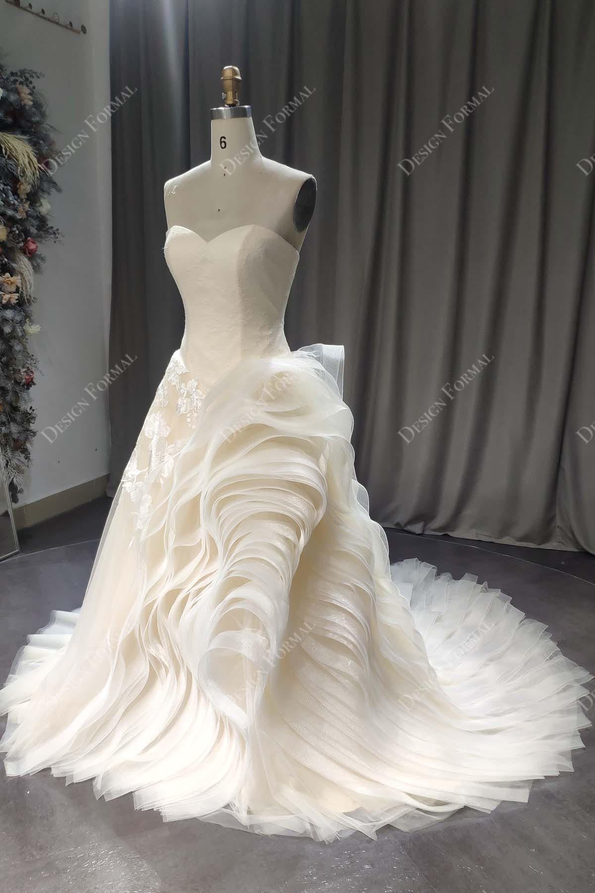 tiered tulle ruffes strapless A-line champagne wedding dress