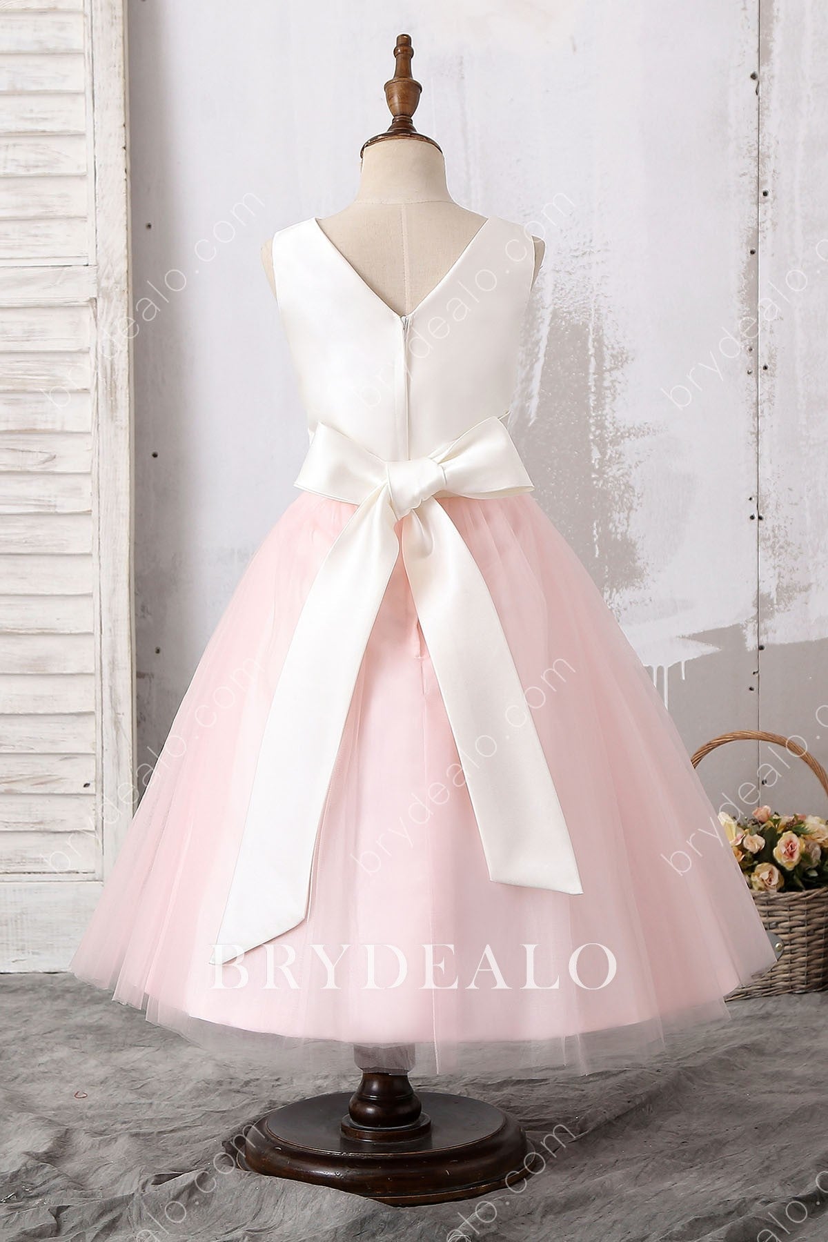 Pretty Big Bow Two-tone Satin Tulle Flower Girl Dress For Wedding