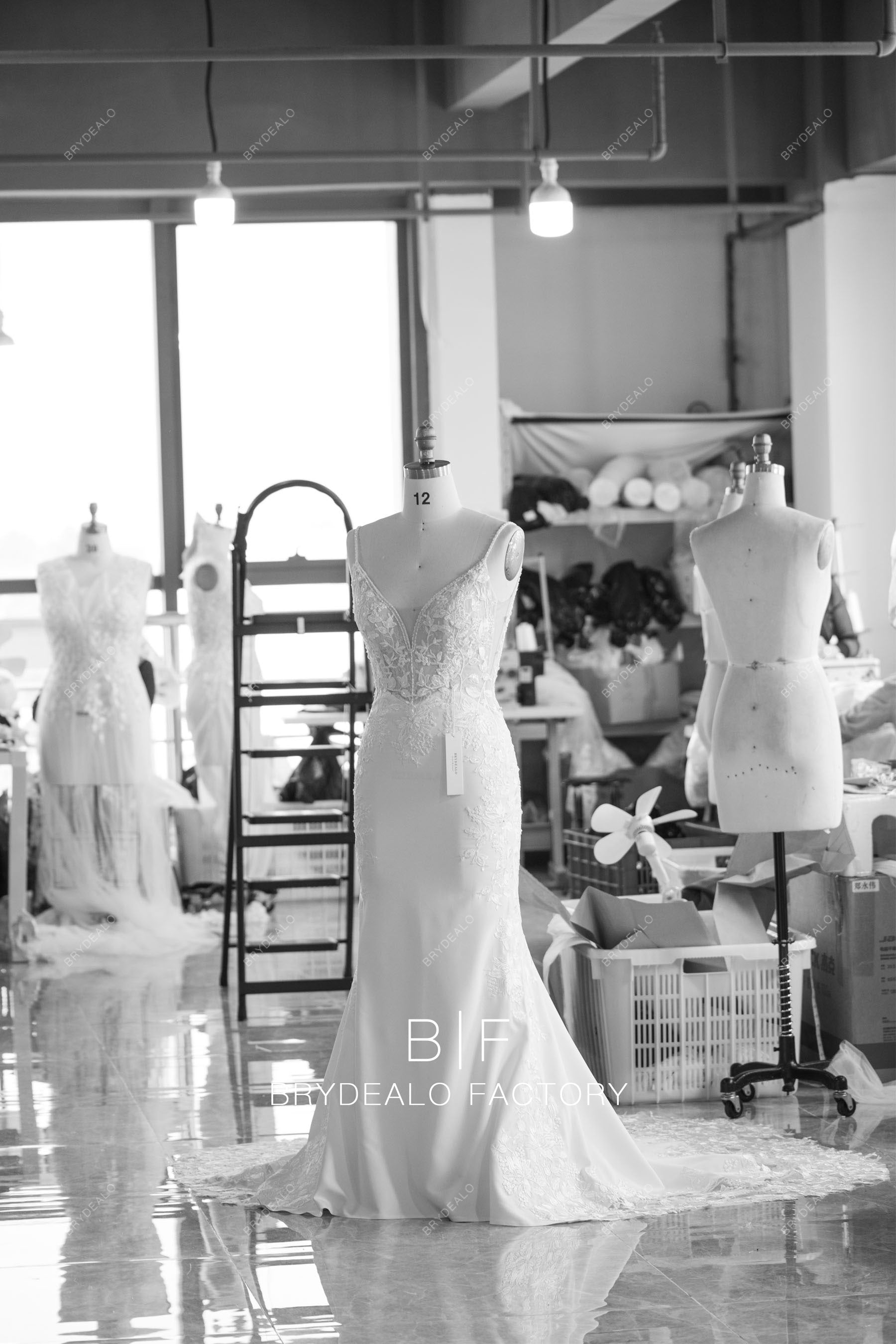 custom thin straps embroidery mermaid bridal gown