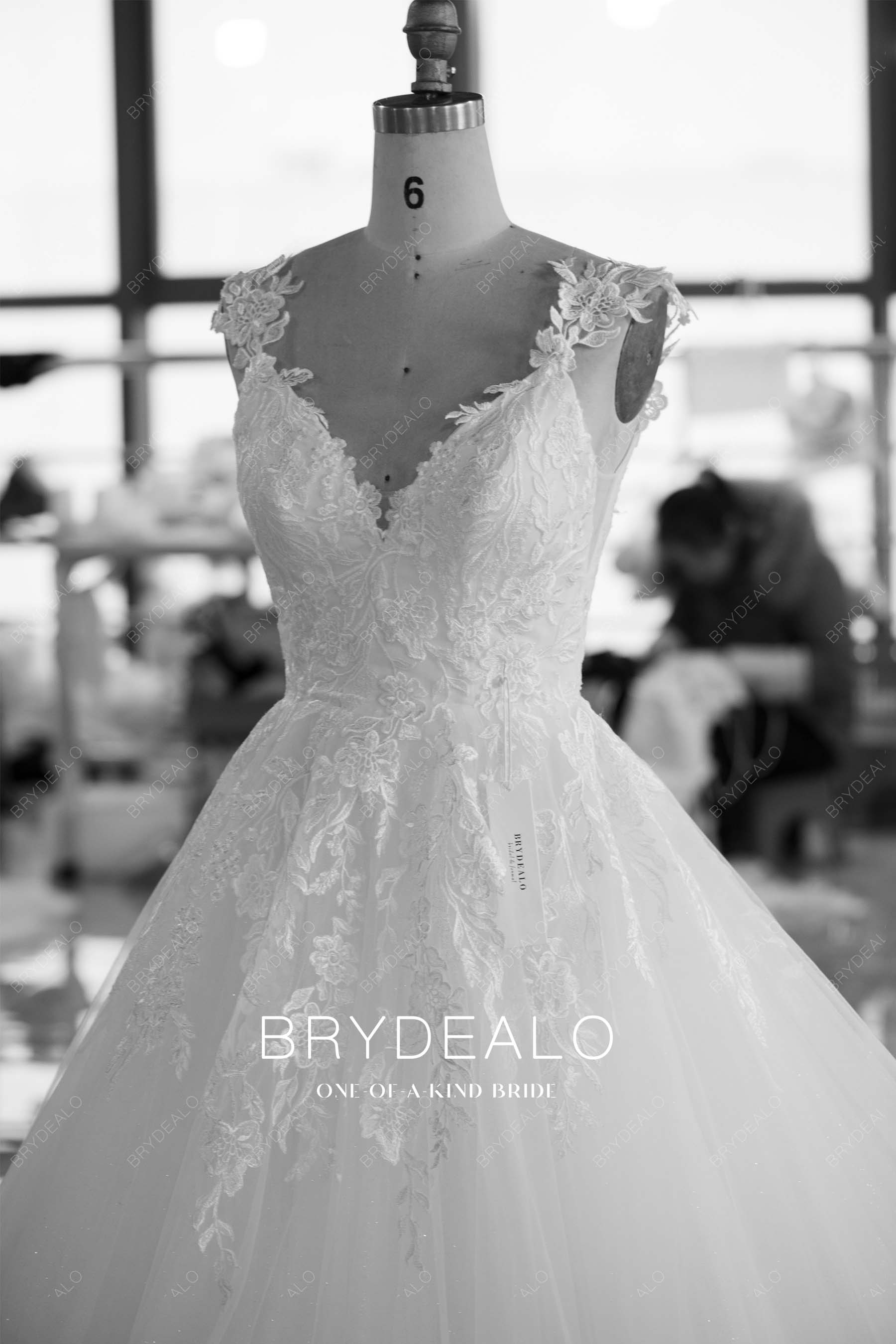 custom straps v-neck stylish wedding gown