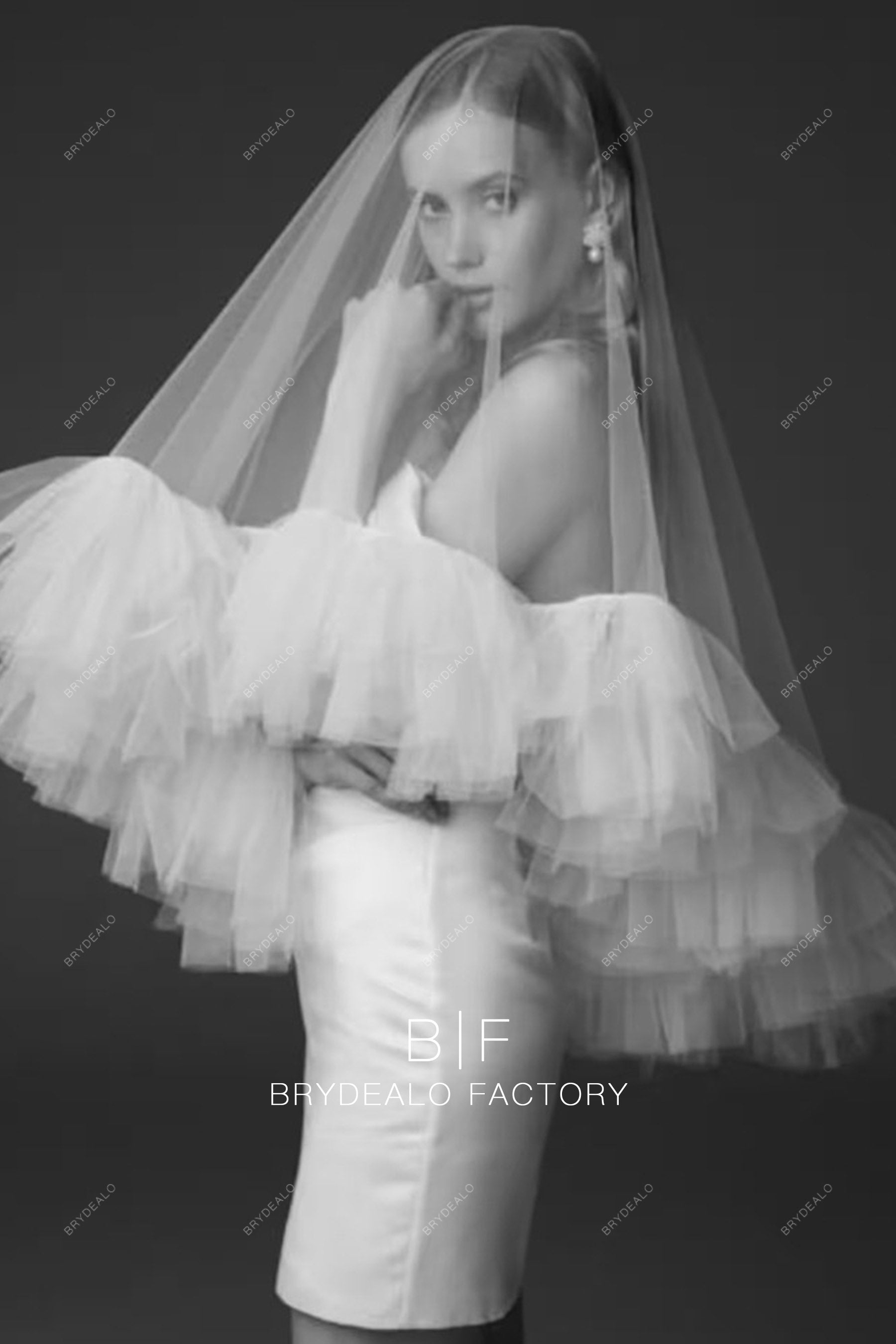 Two-Tier Ruffled Edge Fingertip Length Tulle Wedding Veil