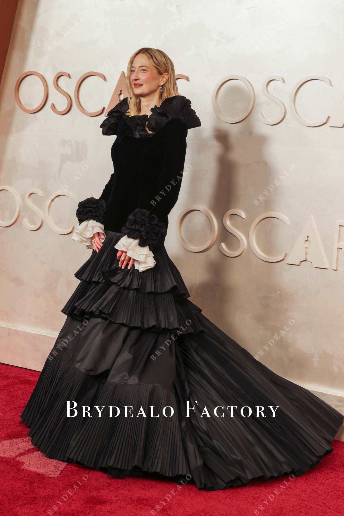 Alba Rohrwacher tiered 2025 Oscars red carpet dress