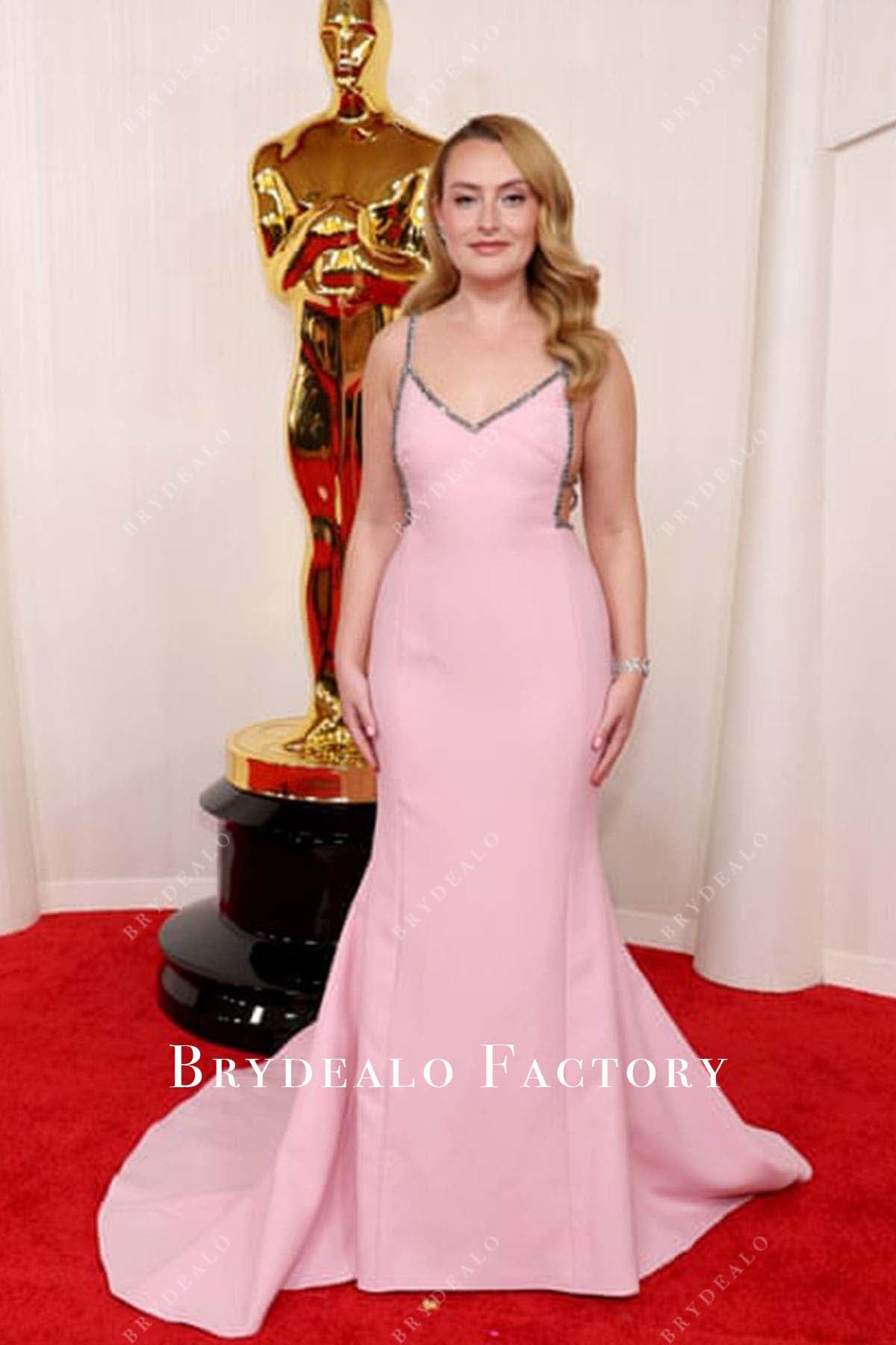 Amelia Dimoldenberg pink dress 2024 Oscars Red Carpet