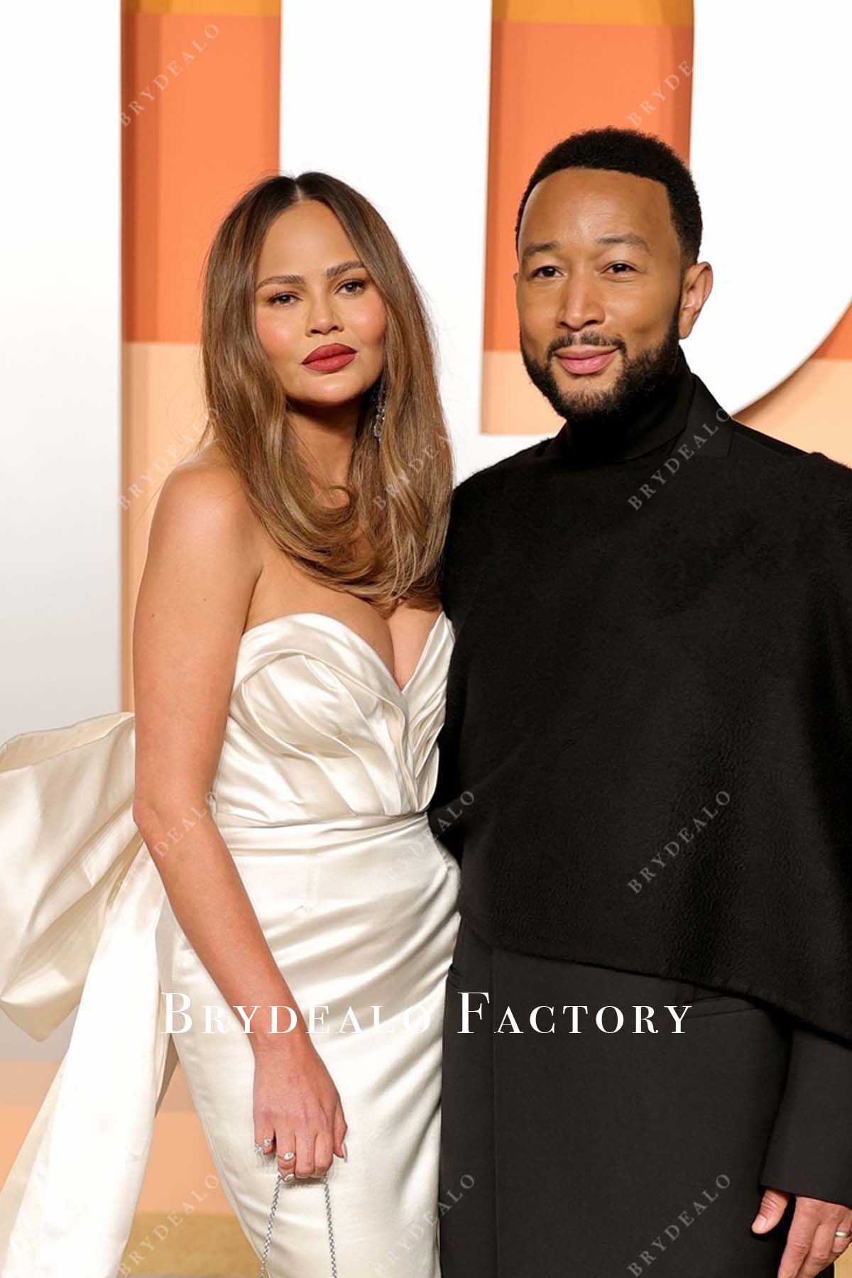 Chrissy Teigen ivory 2025 Sweetheart neck Vanity fair party dress