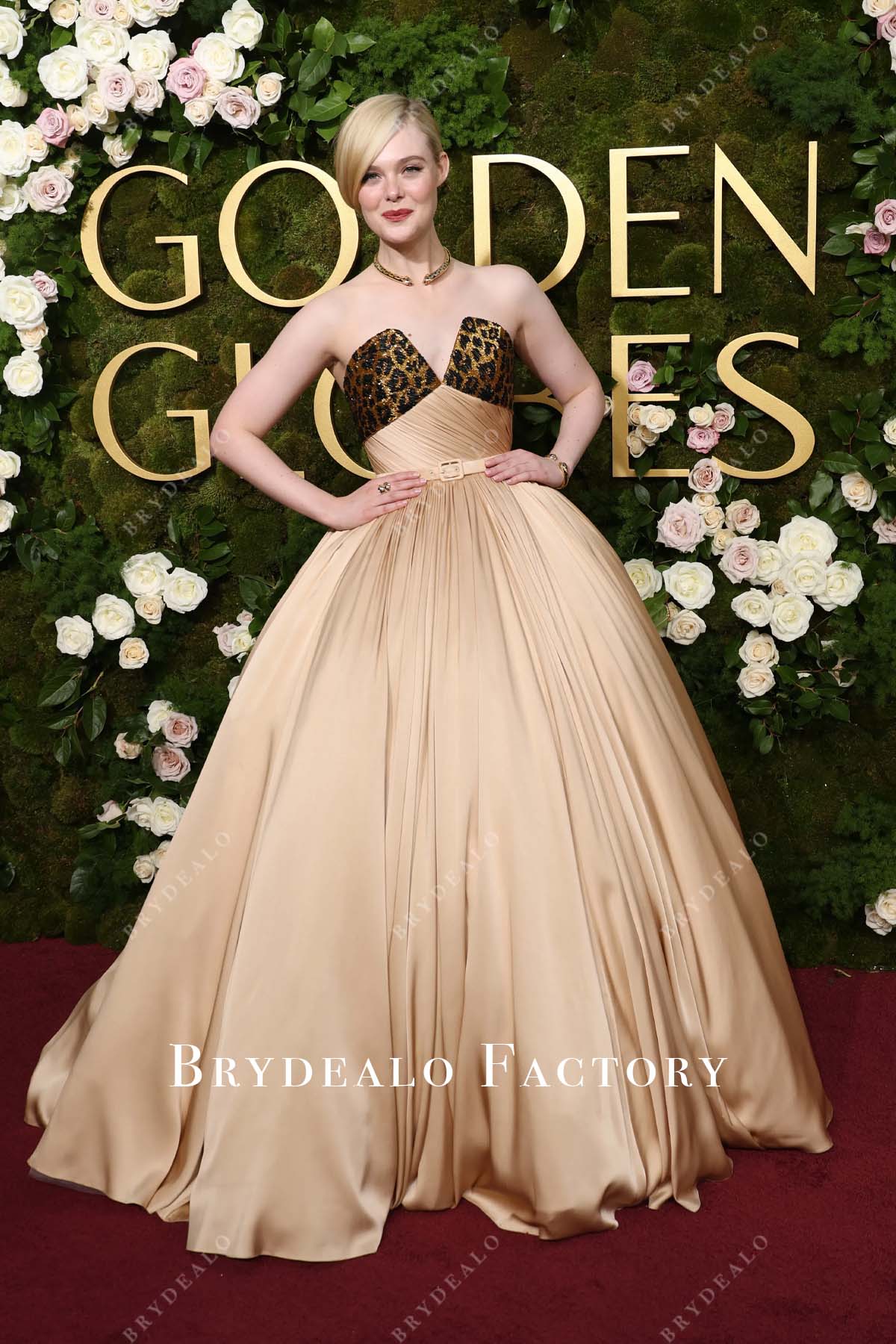Elle Fanning nude 2025 Golden Globes red carpet ballgown