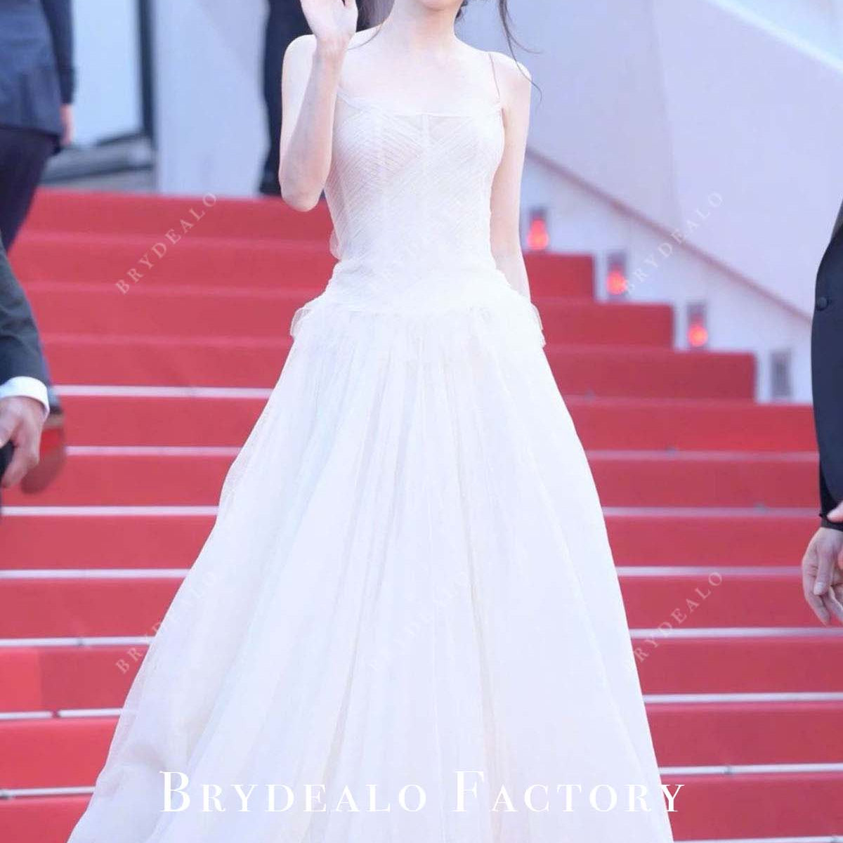 Han So-Hee White Corset Dress 2024 Cannes Film Festival Han So-Hee White Corset Dress 2024 Cannes Film Festival