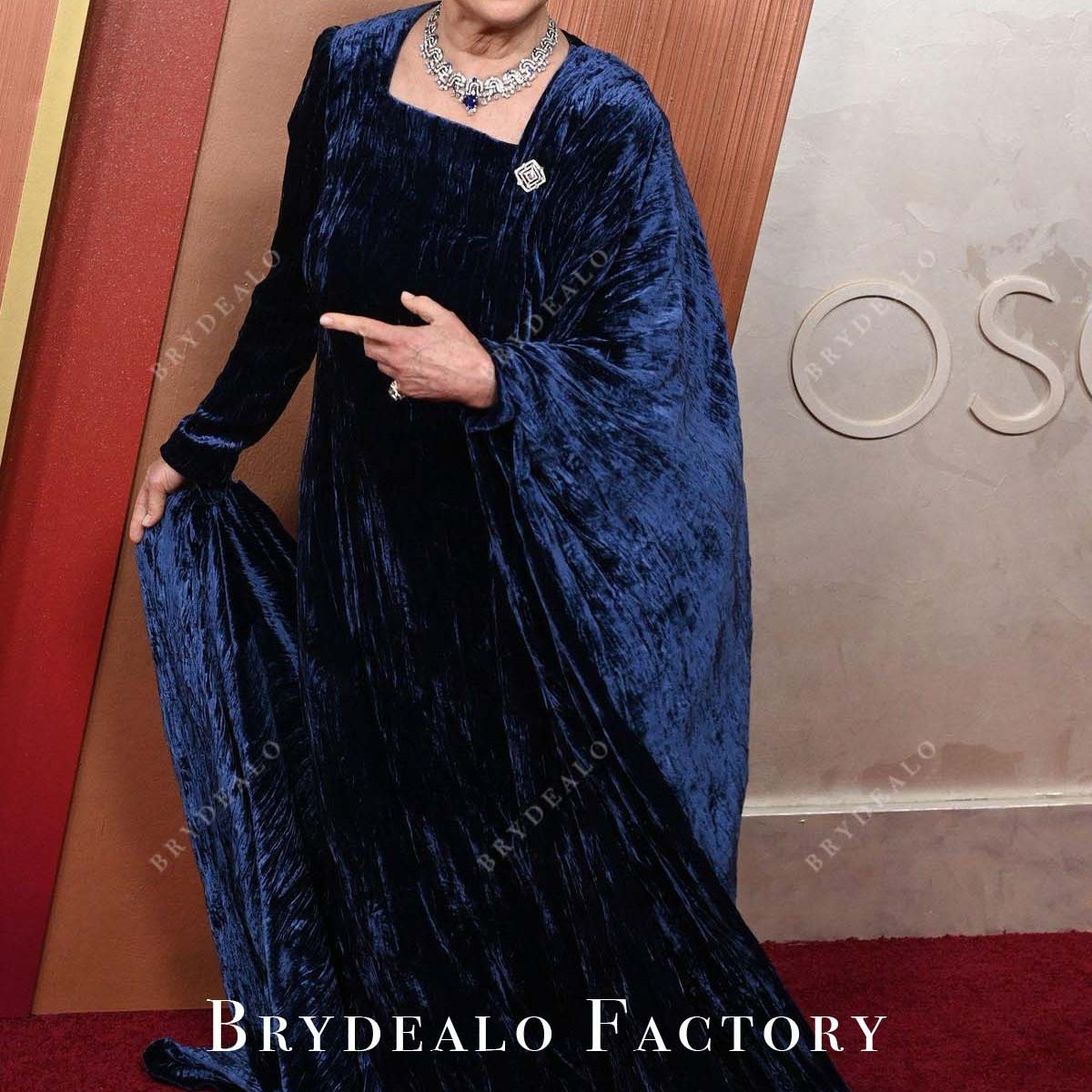 Isabella Rossellini Dark Navy Velvet 2025 Oscars A-Line Prom Dress