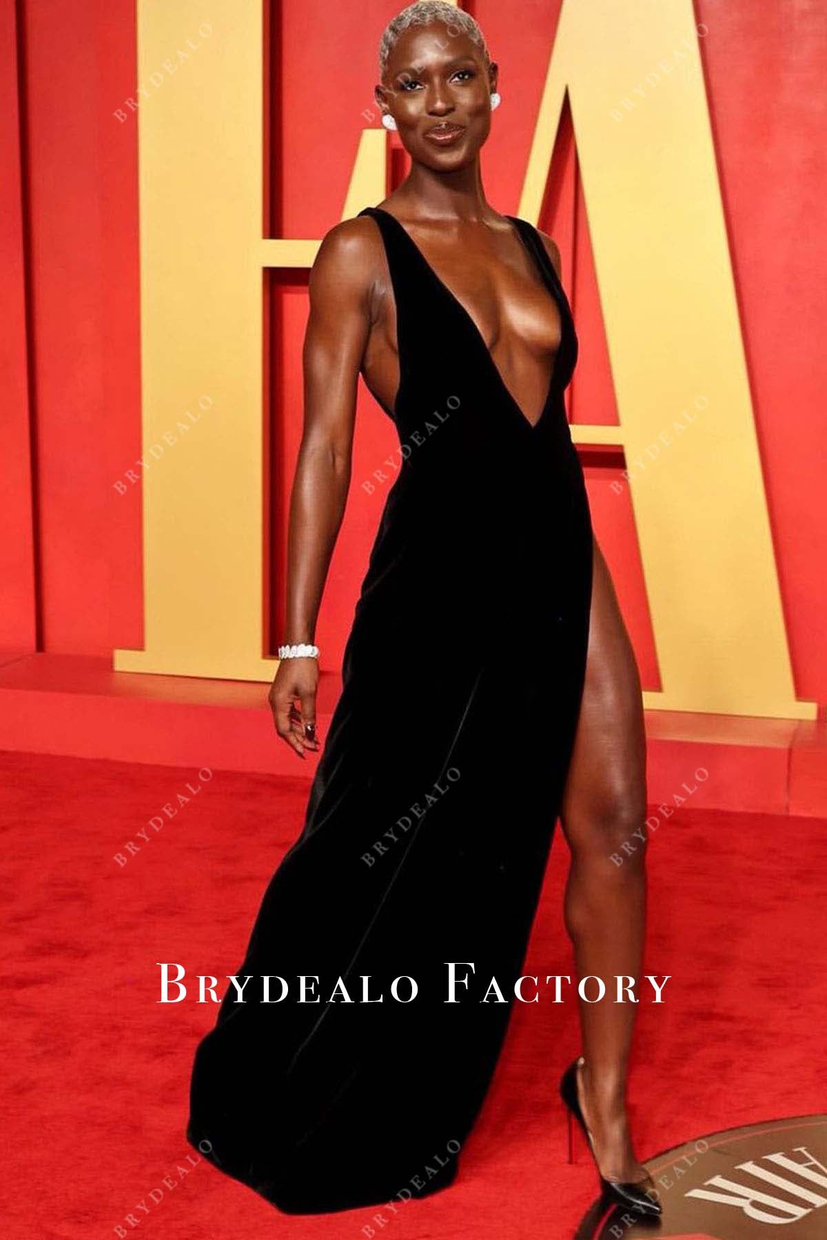 Jodie TurnerSmith 2024 Oscars After Party Black Plunging Slit Dress