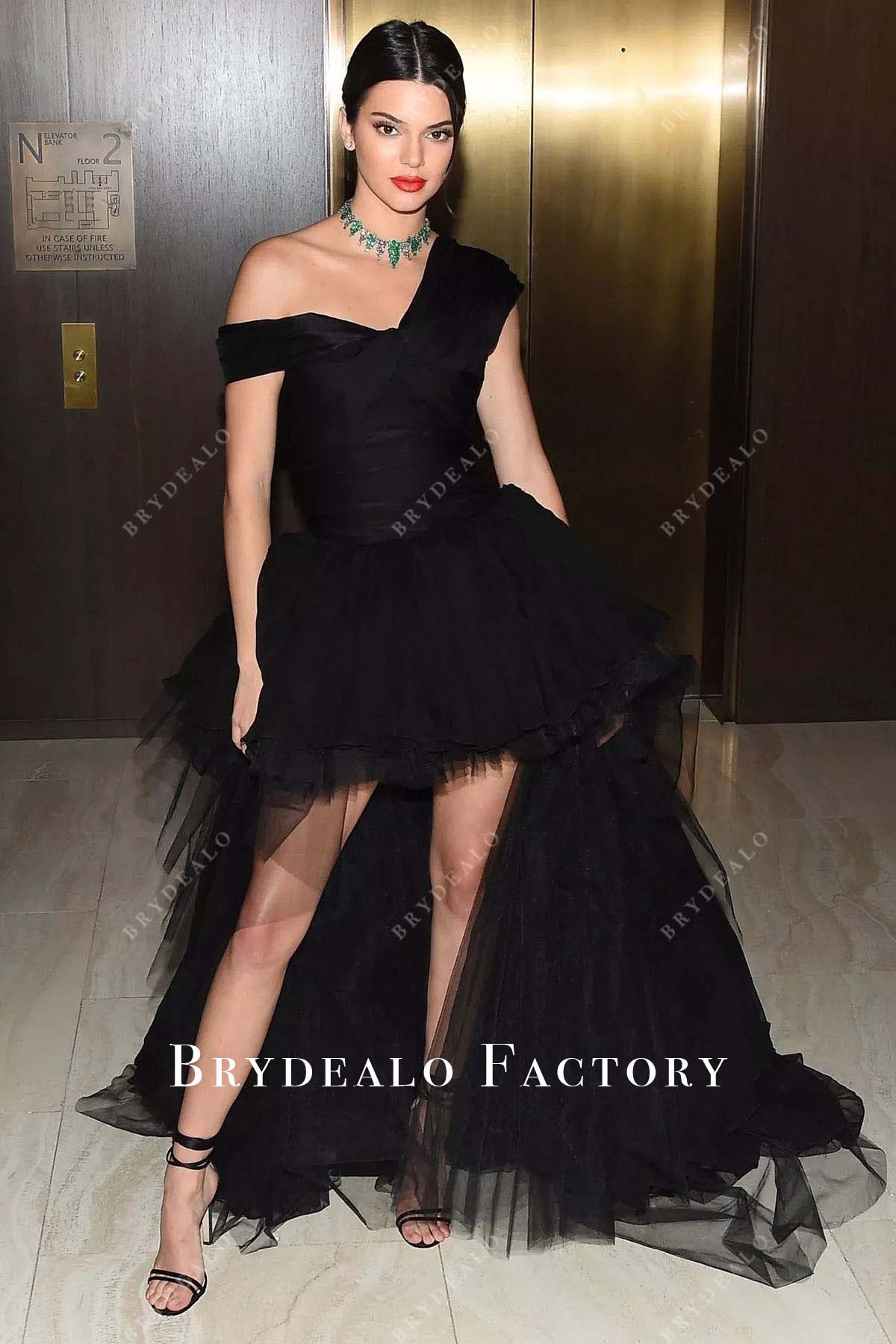 Kendall Jenner tulle 2017 Daily Front Row Awards dress