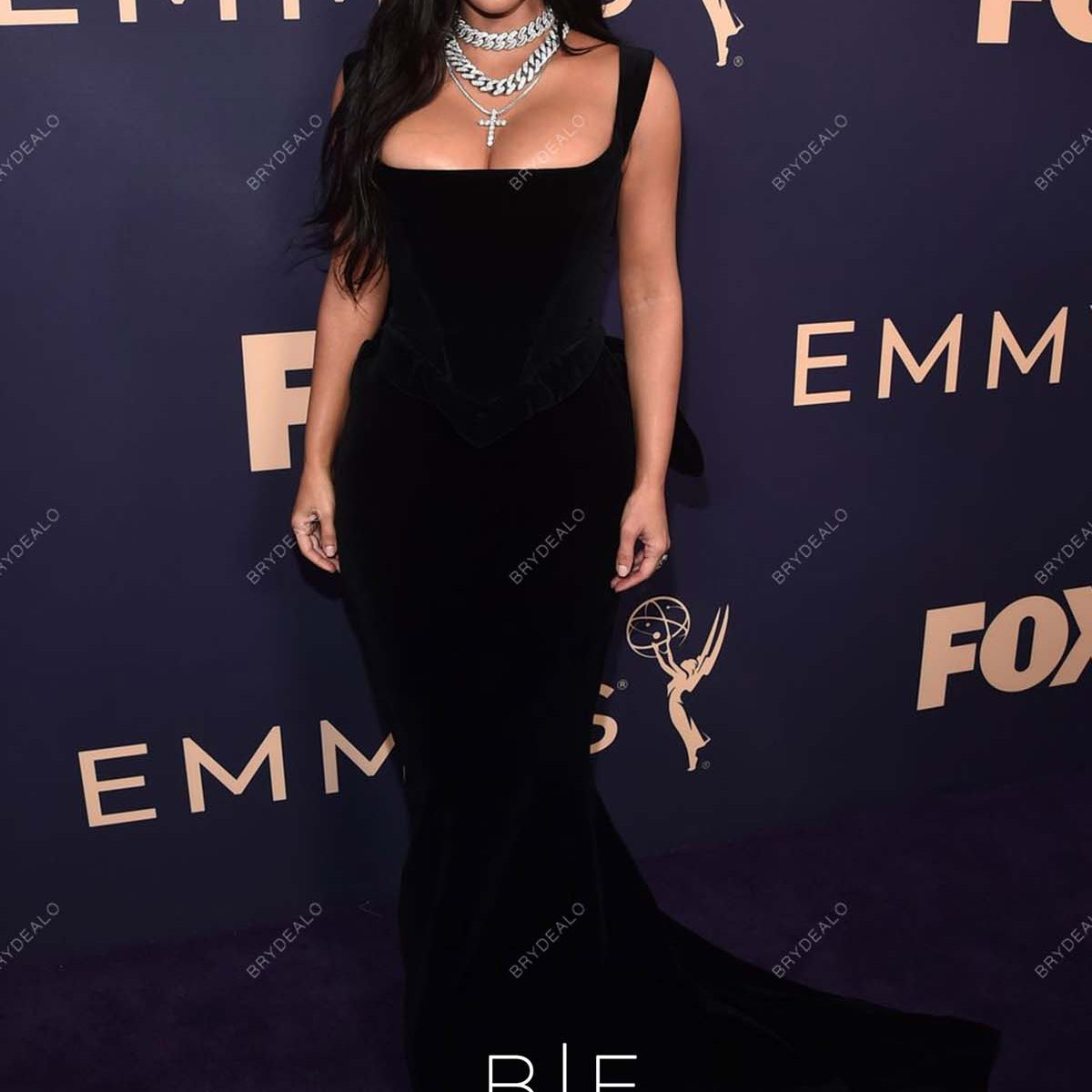 Kim Kardashian Black Velvet Square Neck Plus Size Mermaid Evening Prom Dress