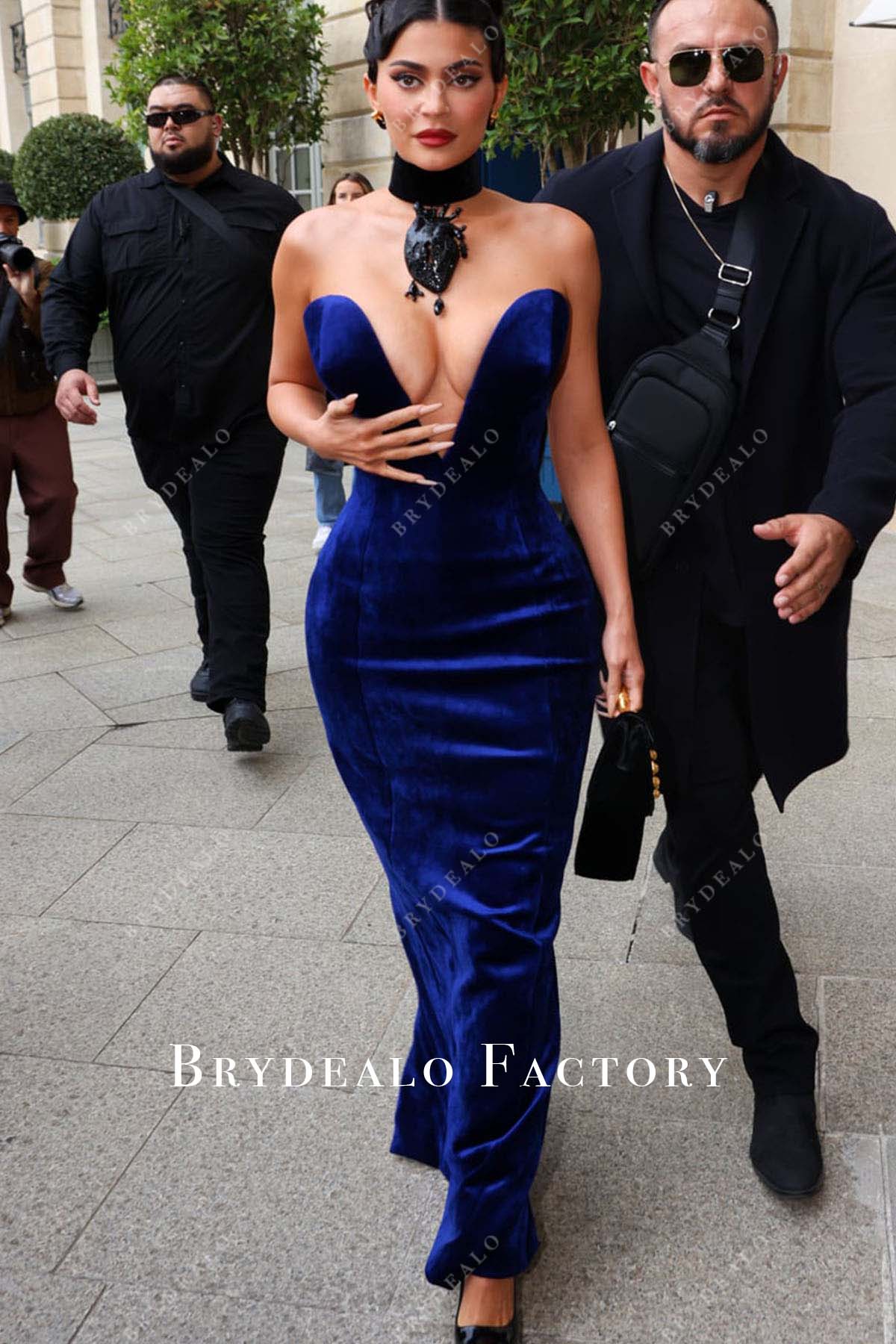 Kylie Jenner royal blue dress 2022 Schiaparelli show 