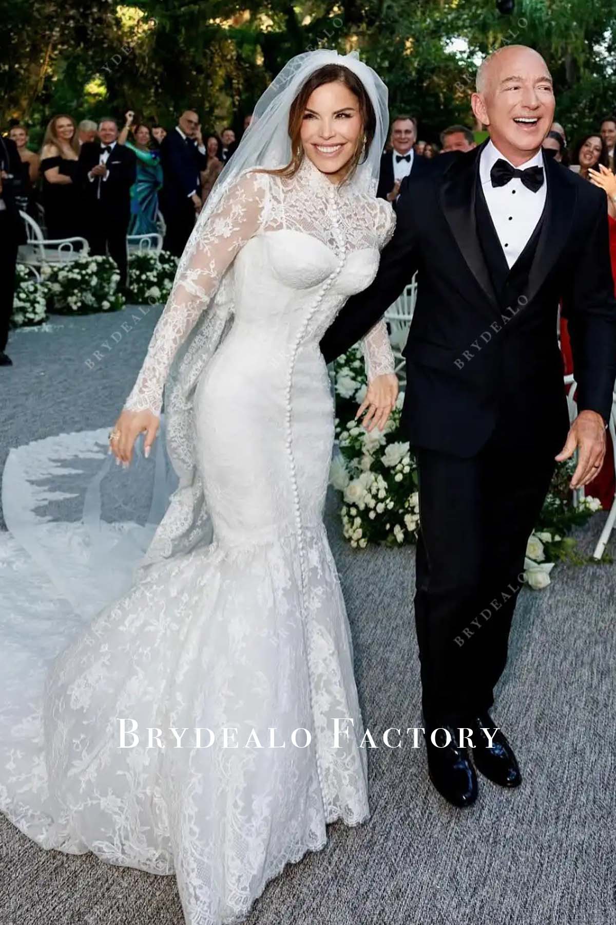 Lauren Sanchez white lace 2025 trumpet wedding dress