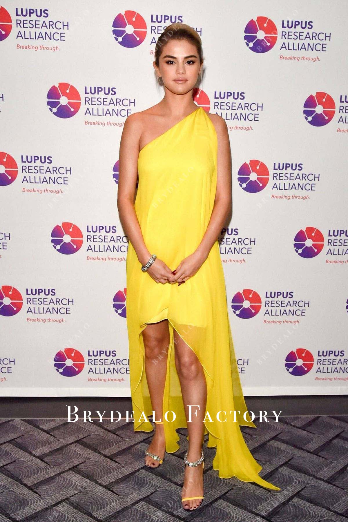 Selena Gomez yellow dress 2017 Lupus Charity Gala