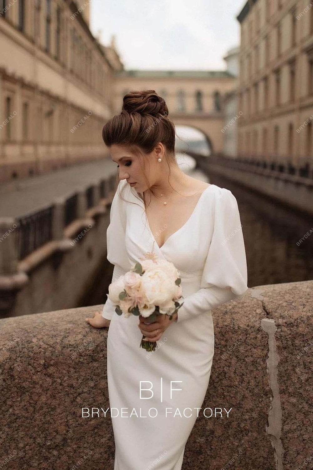 V-Neck Lace Short Tea Length Wedding Dress for Older Brides