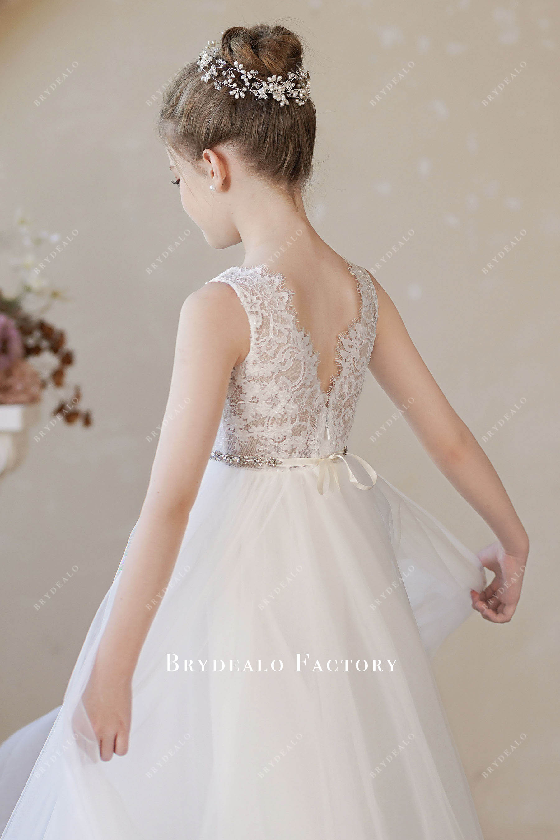 scalloped lace back tulle flower girl dress