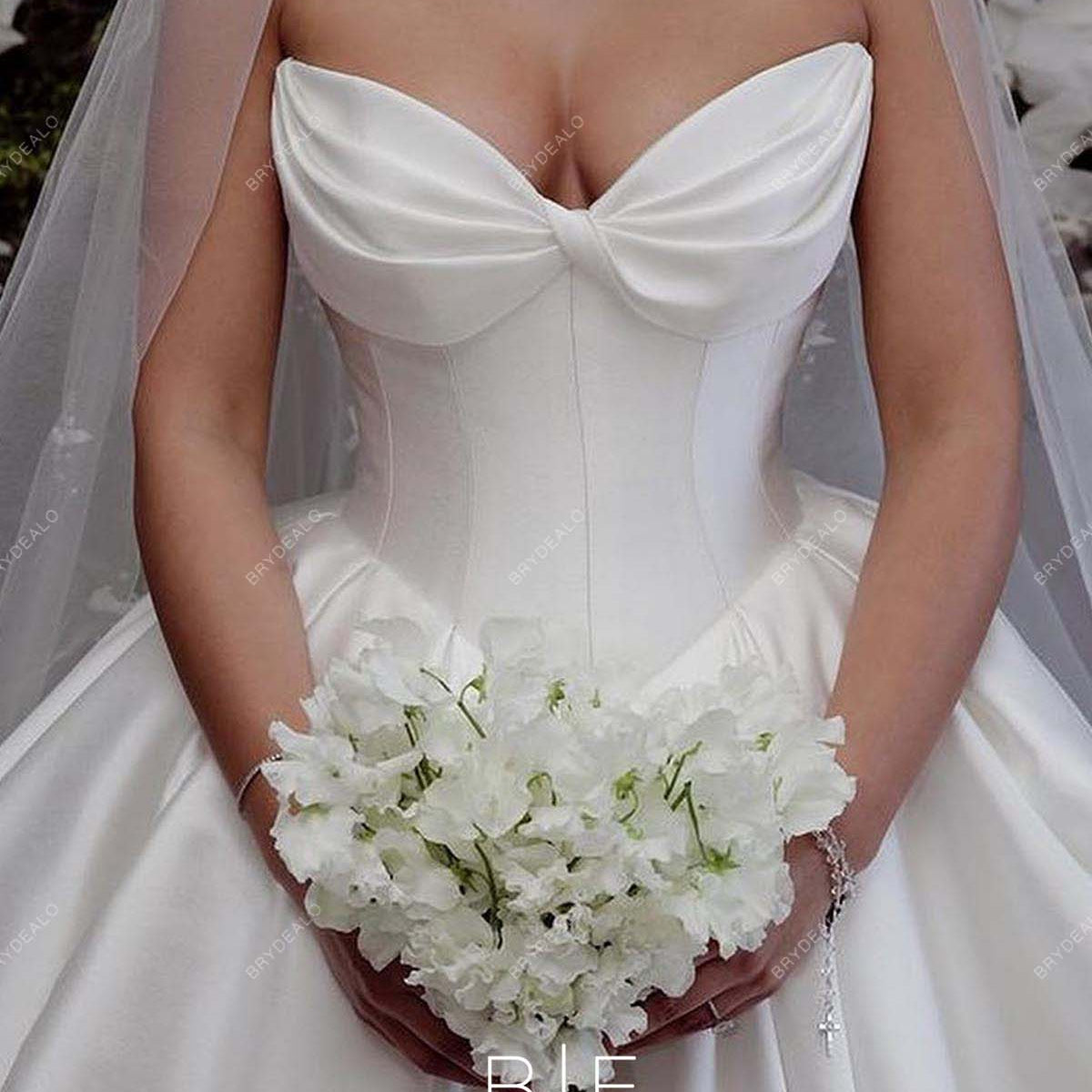 White Satin Twisted Sweetheart Neck Ball Gown Princess Wedding Dress White Satin Twisted Sweetheart Neck Ball Gown Princess Wedding Dress