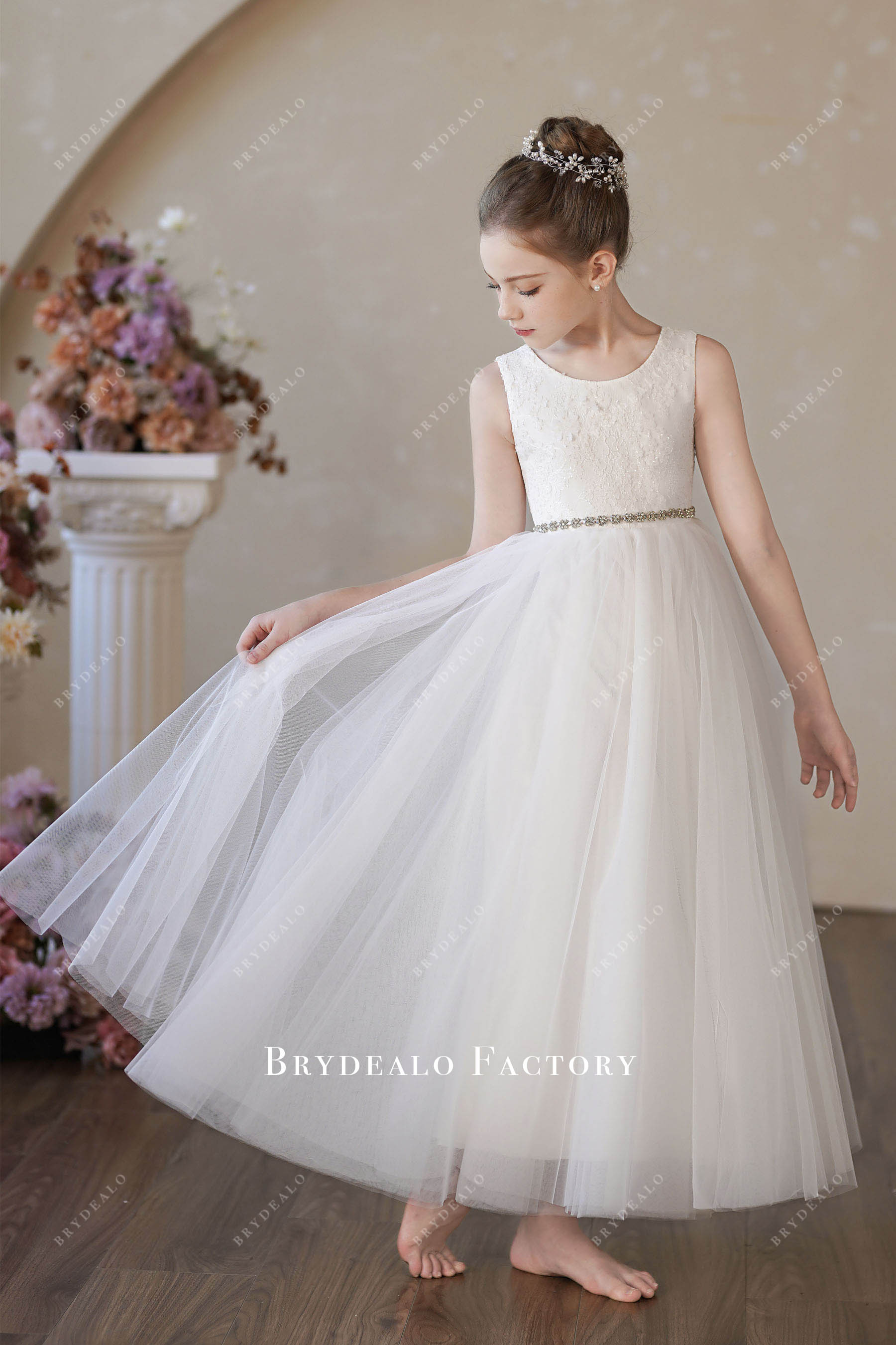 bateau neck sleeveless flower girl dress