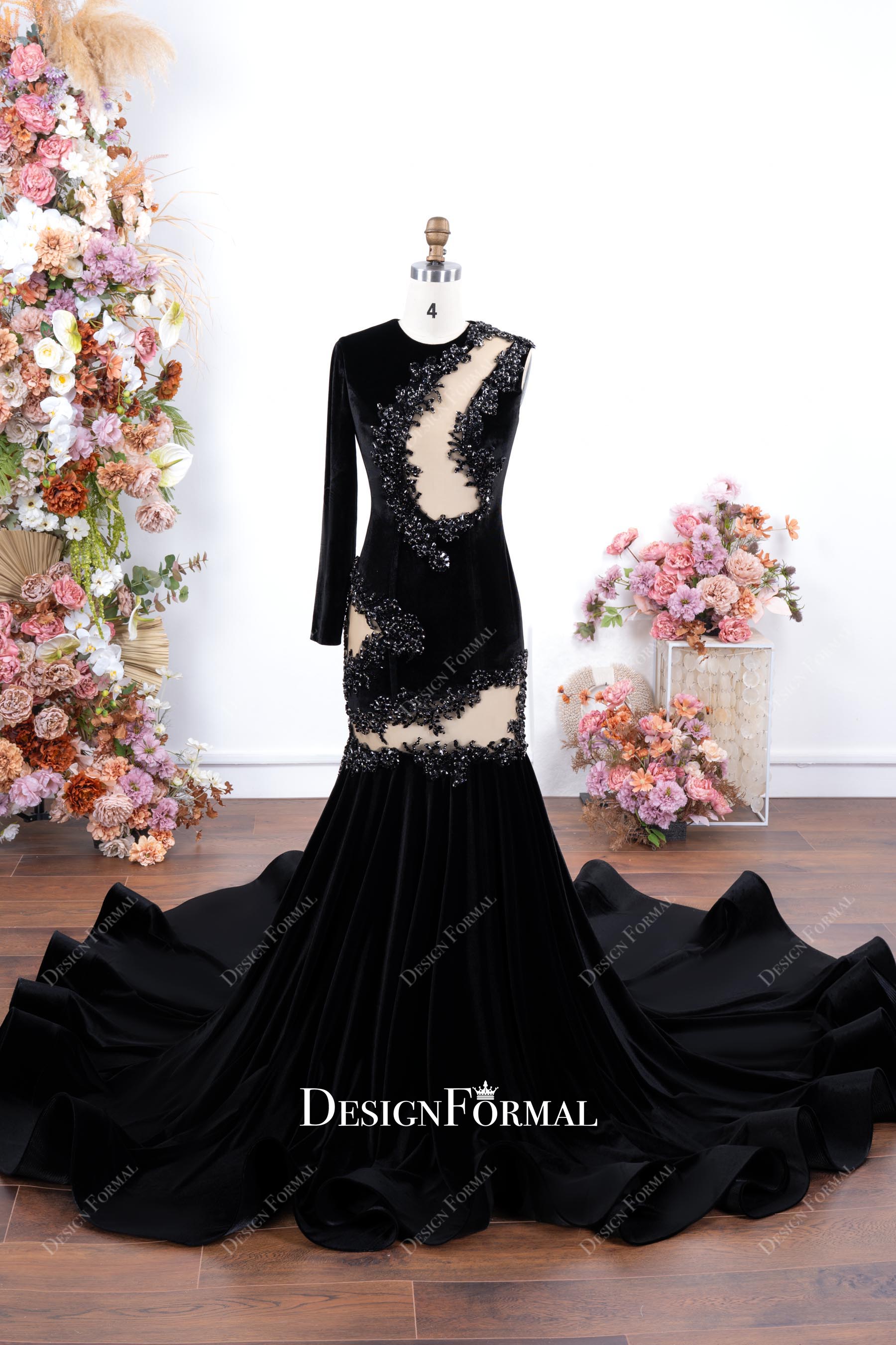 black crew neck trumpet prom dress