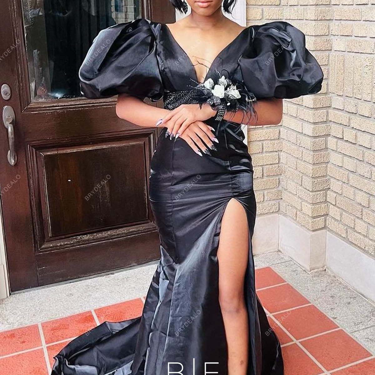 Black Satin Puff Sleeves V-neck Mermaid Slit Prom Evening Gown