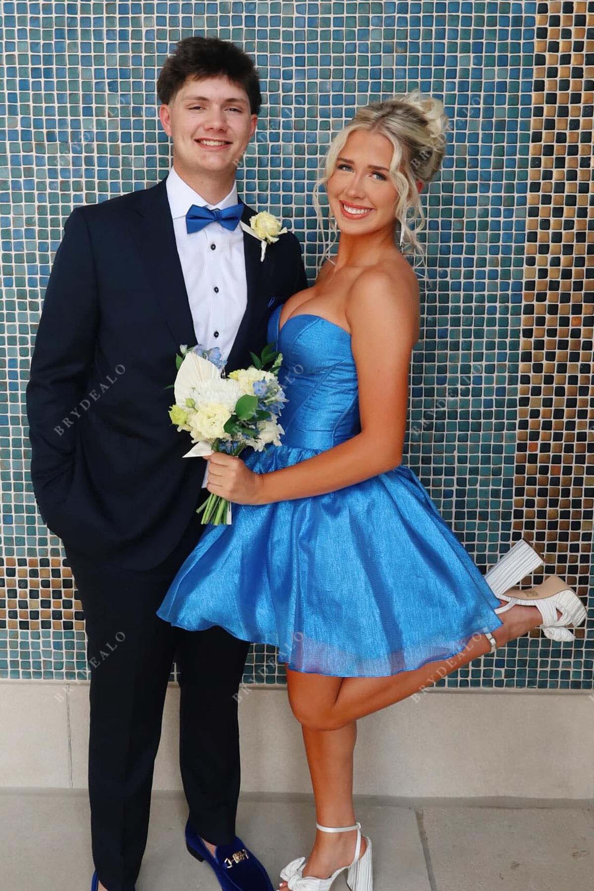 blue sweetheart neck mini homecoming dress