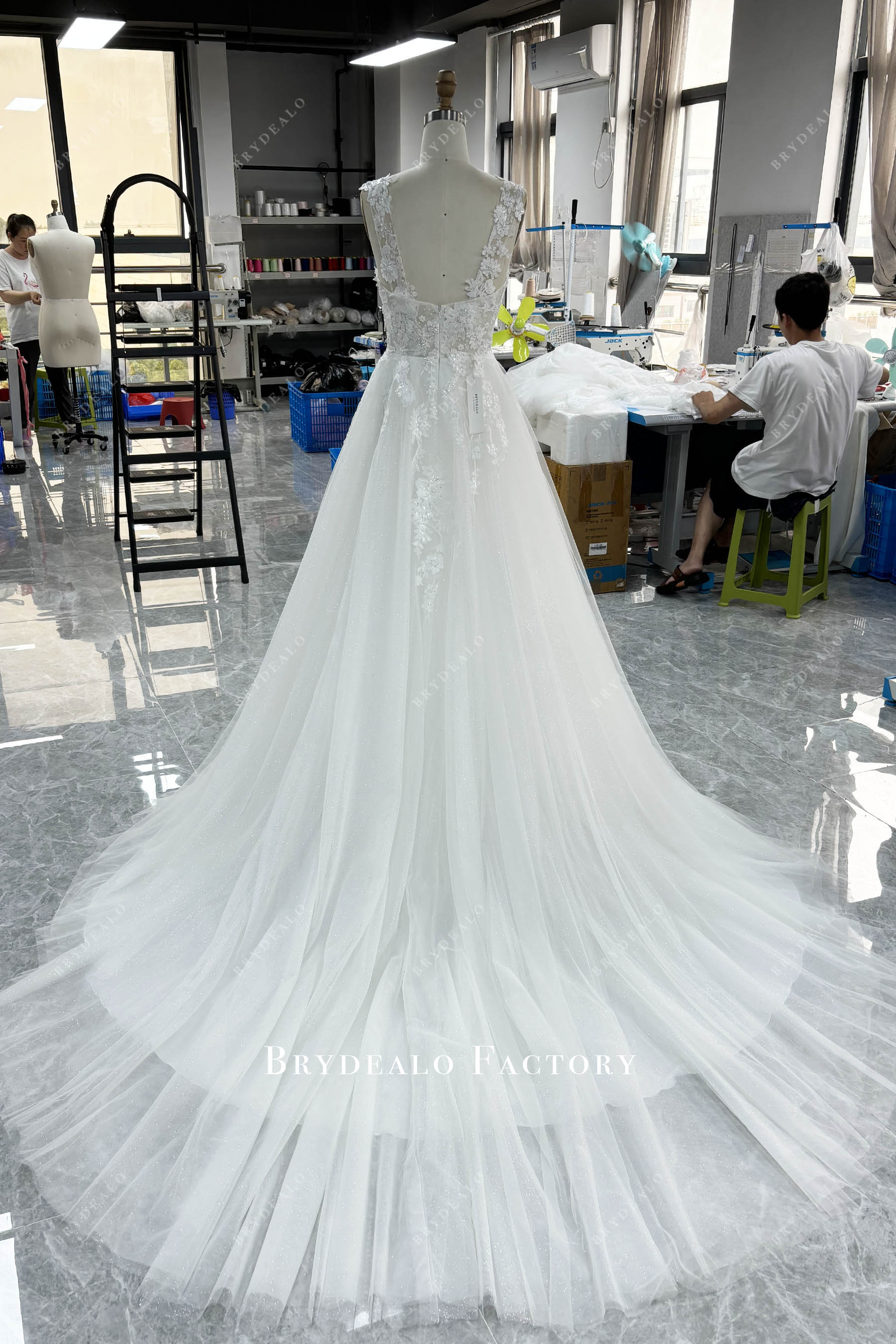 chapel train flower lace bridal dress