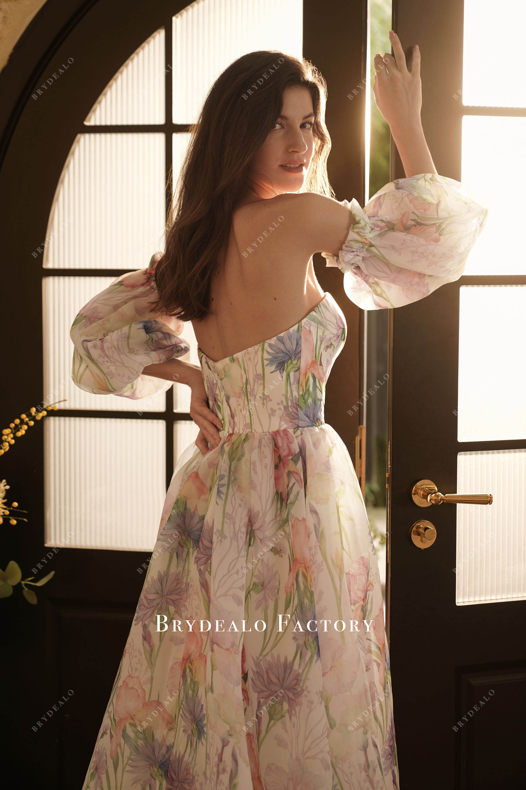 detachable sleeve wedding dress