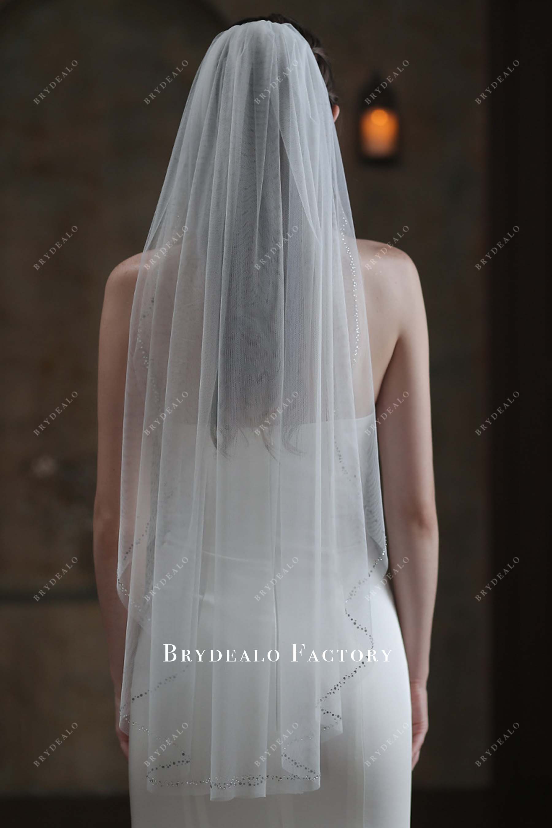 fingertip length bridal veil