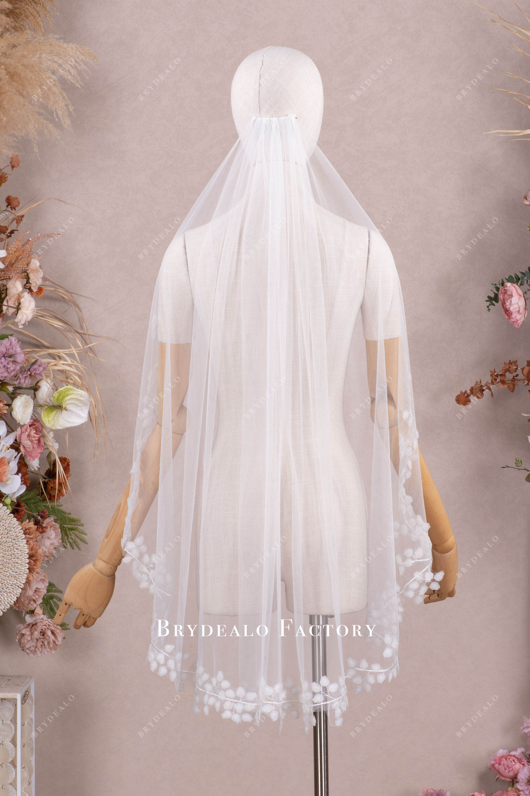 fingertip length bridal veil